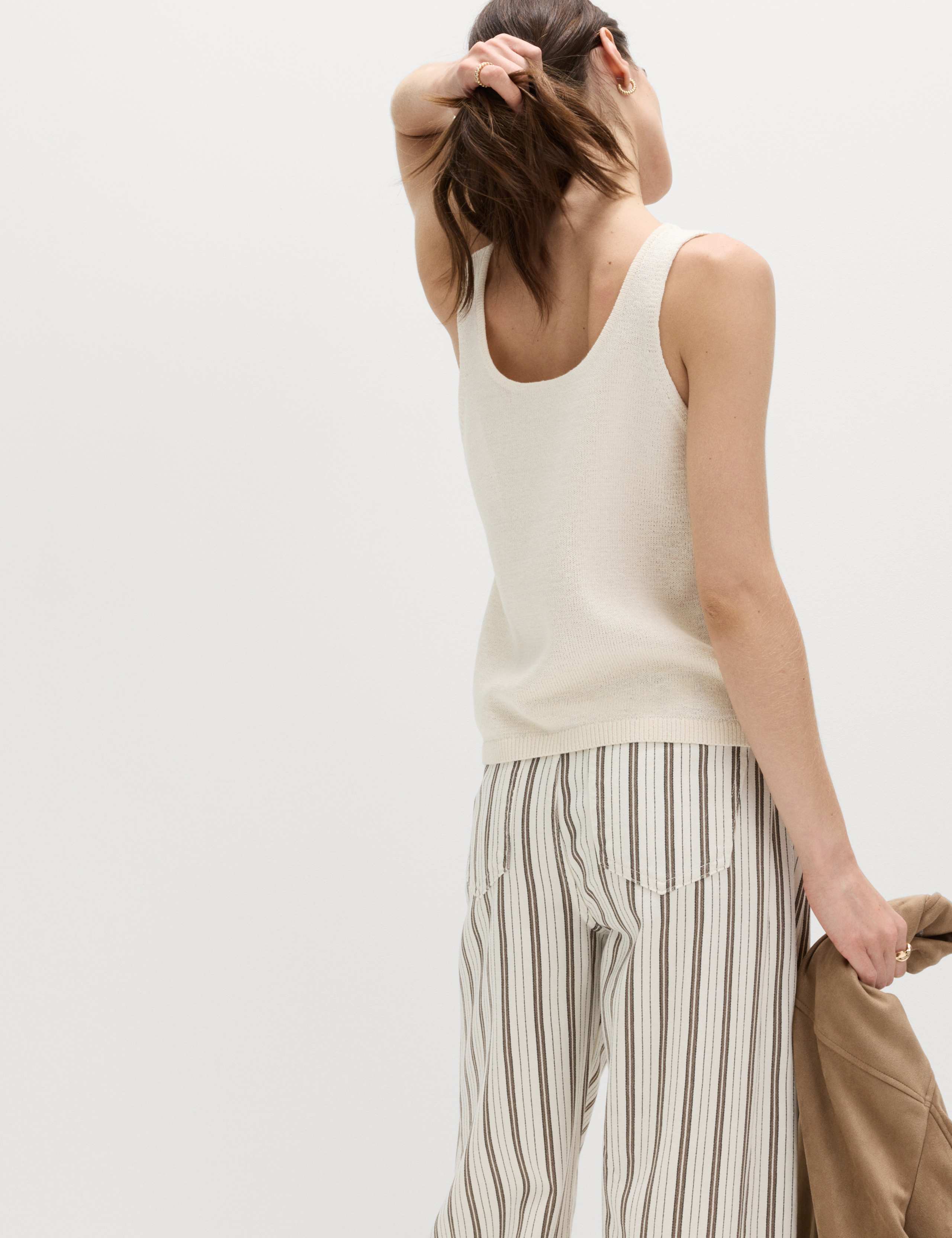 Cotton Blend Textured Scoop Neck Knitted Vest 3 of 4