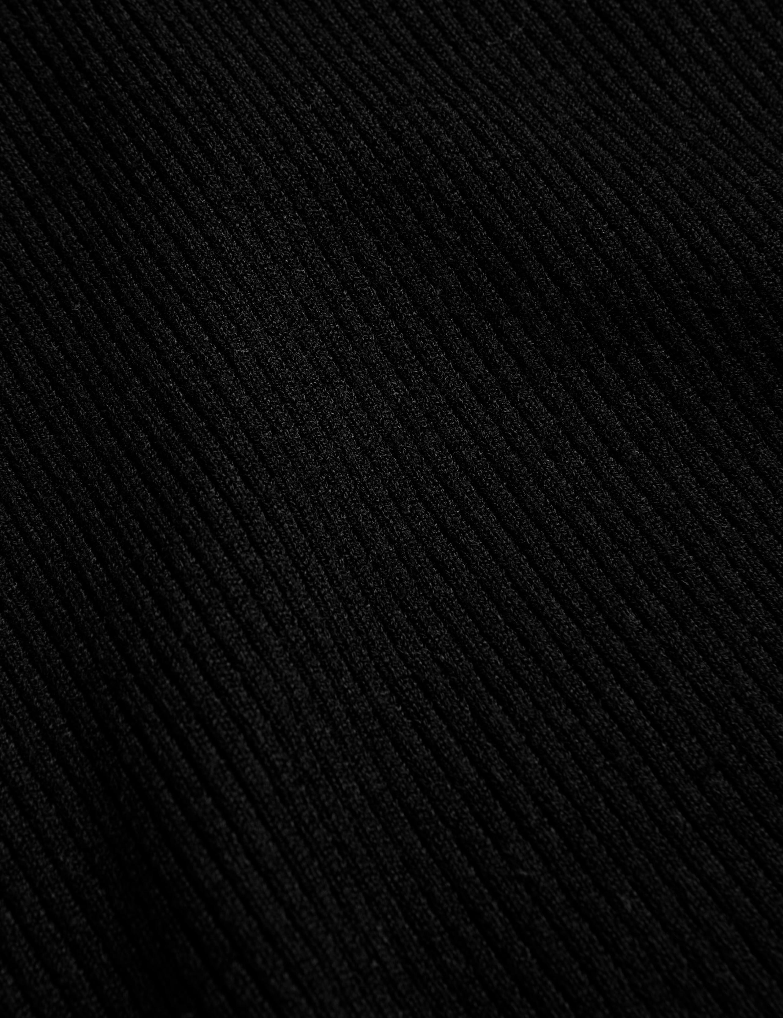 Ribbed Fitted Tipped Detail Vest 6 of 6