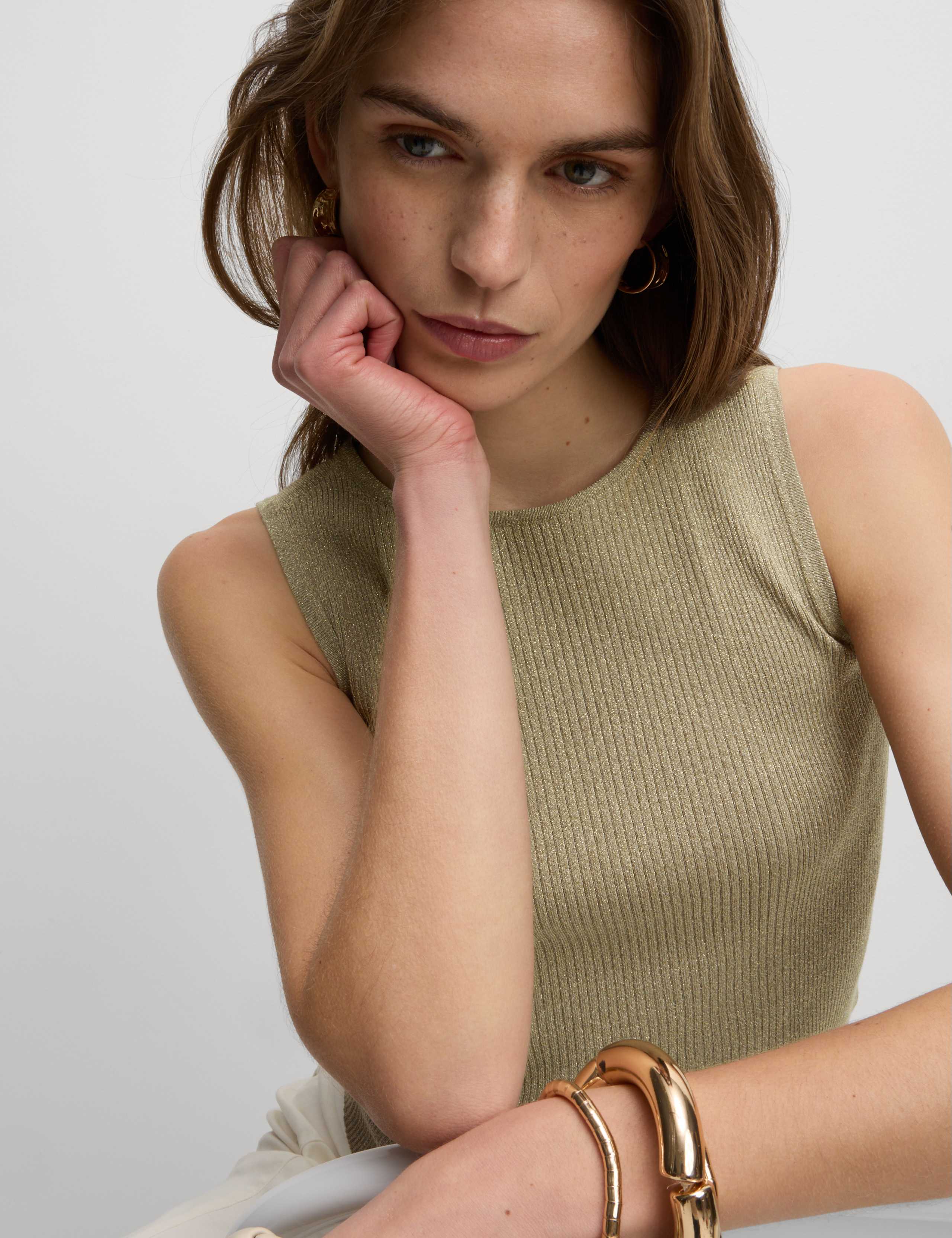 Metallic Ribbed Crew Neck Cropped Vest Top 3 of 6