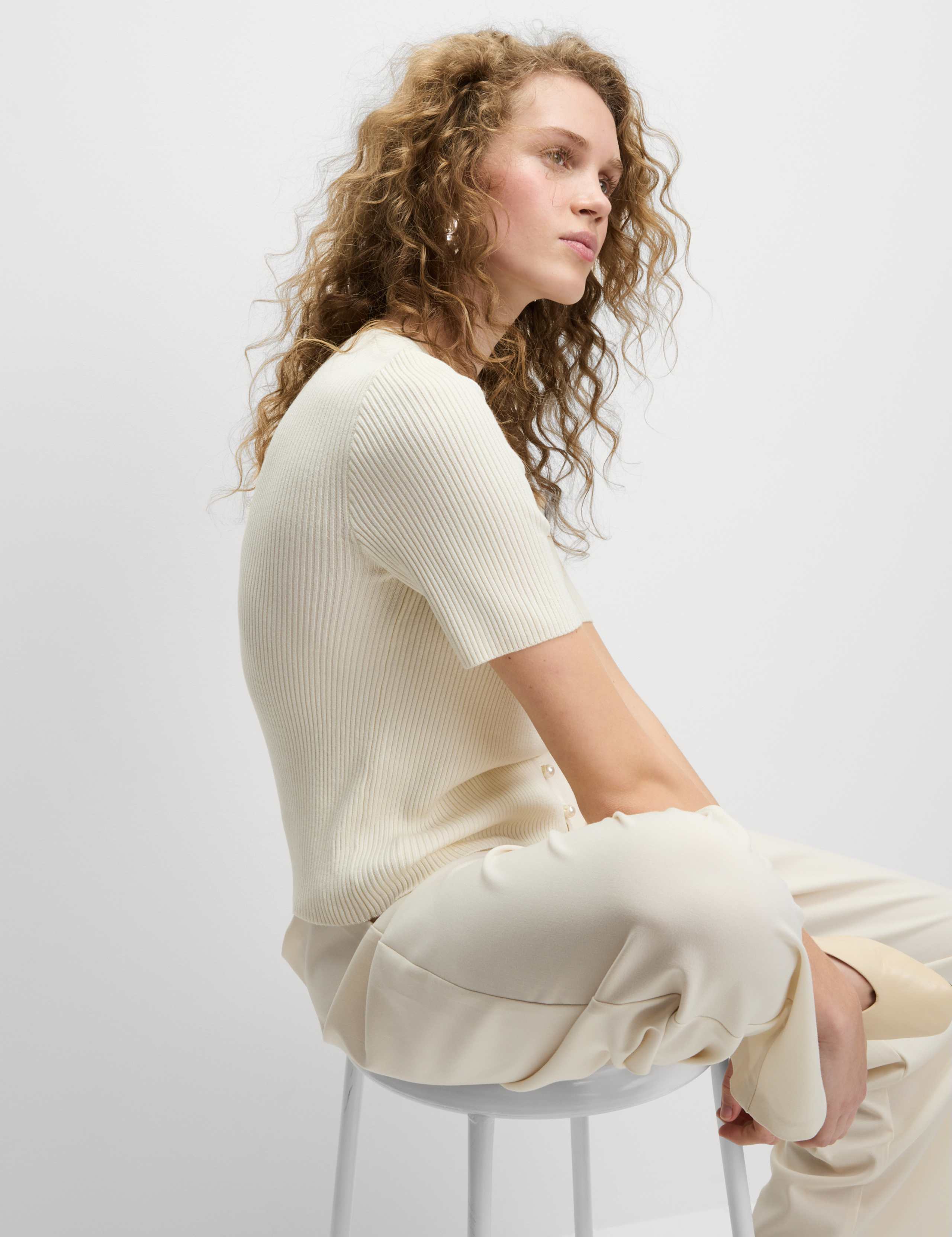 Textured Crew Neck Pearl Look Button Cropped Knitted Top 4 of 6