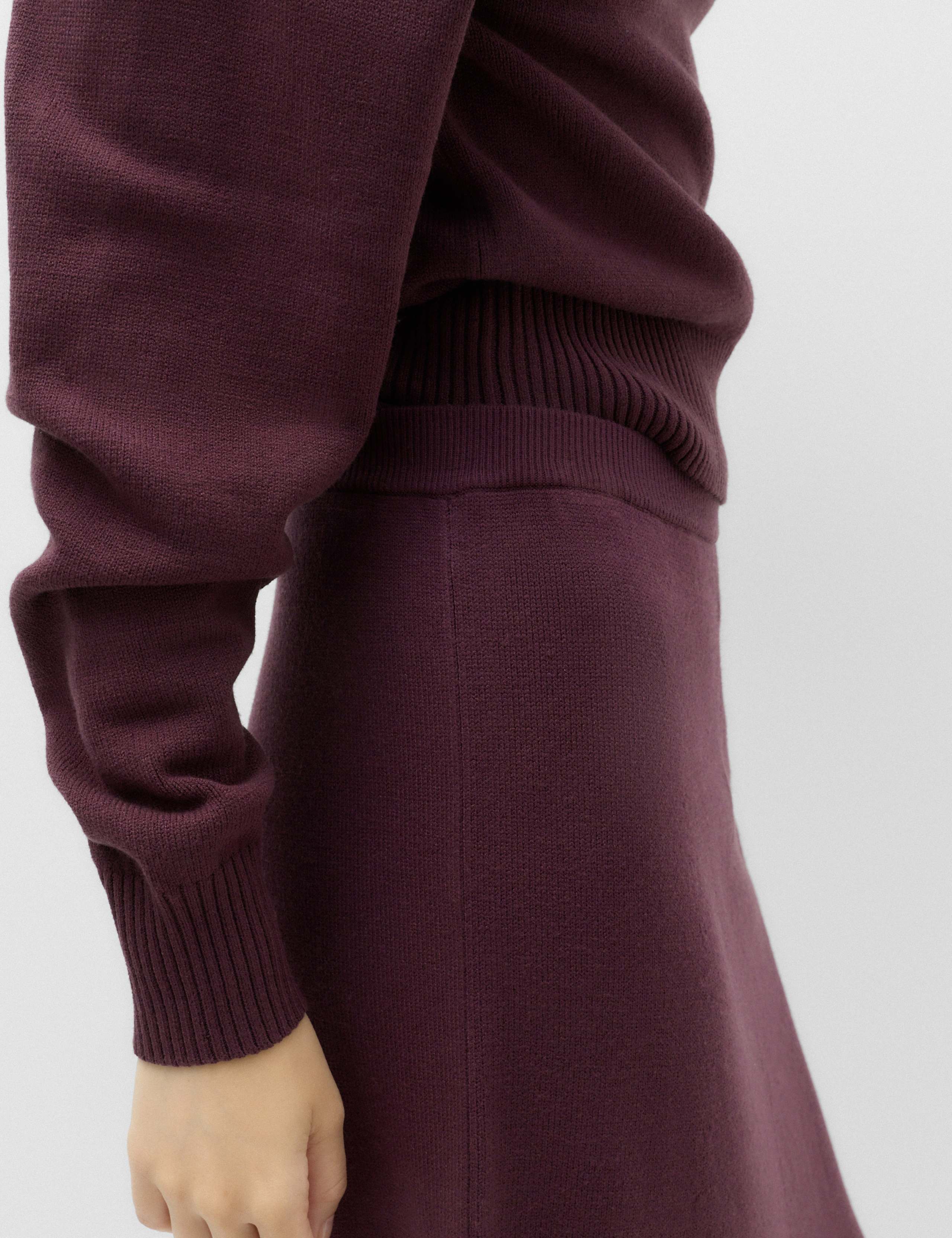 High Waisted Knitted Midi A Line Skirt 5 of 7