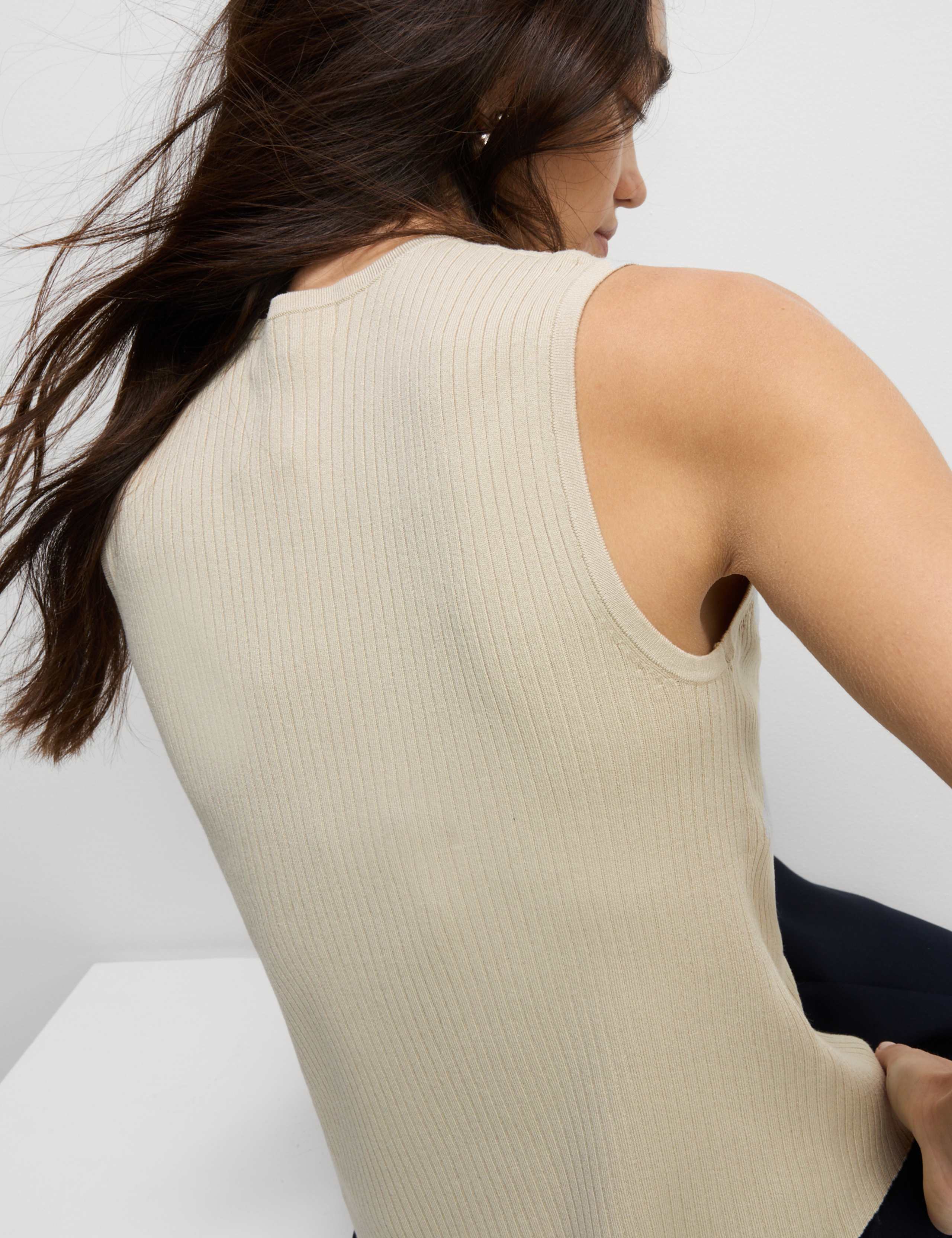 Textured Crew Neck Button Through Waistcoat 5 of 7