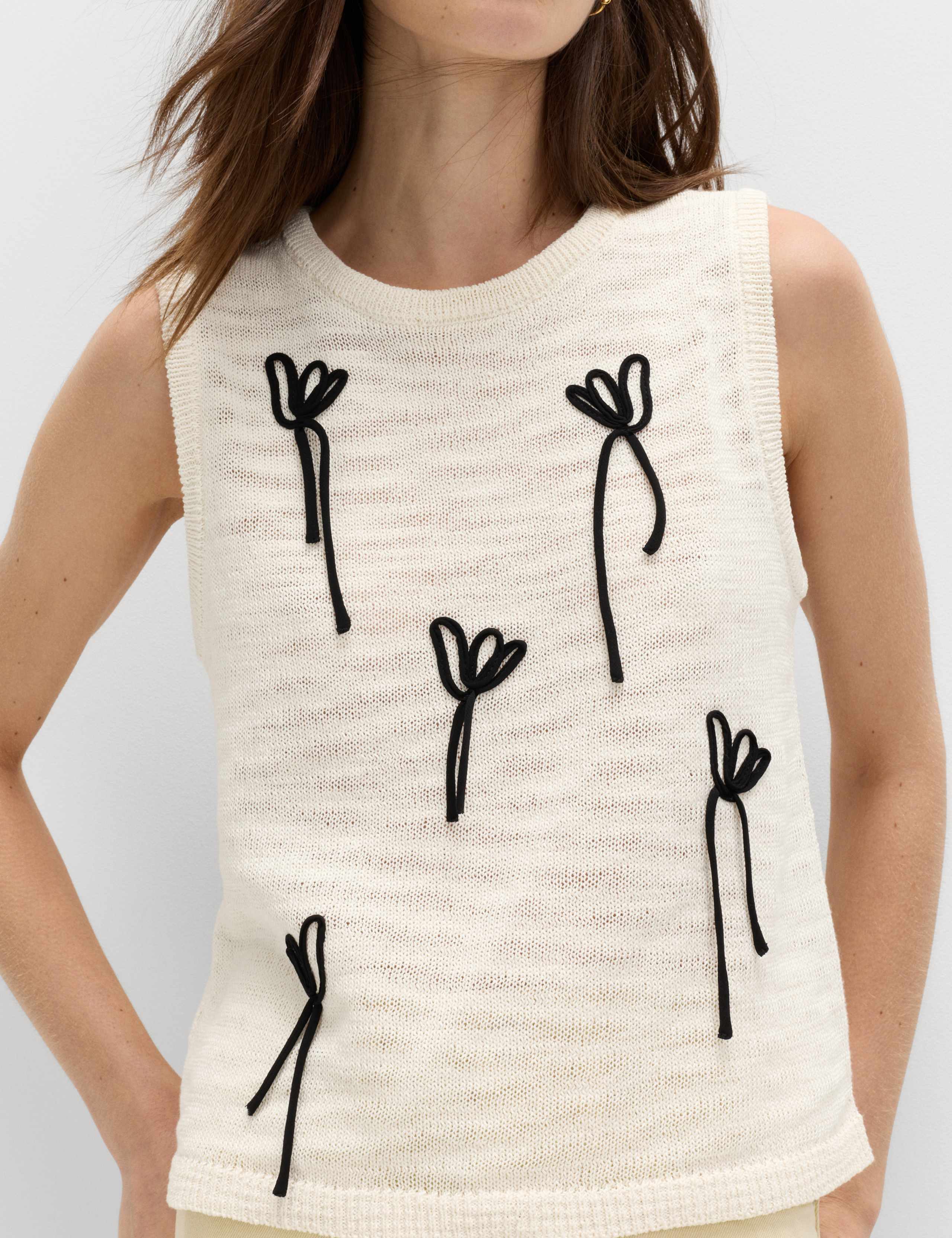 Cotton Rich Floral Cornelli Knitted Vest 3 of 7