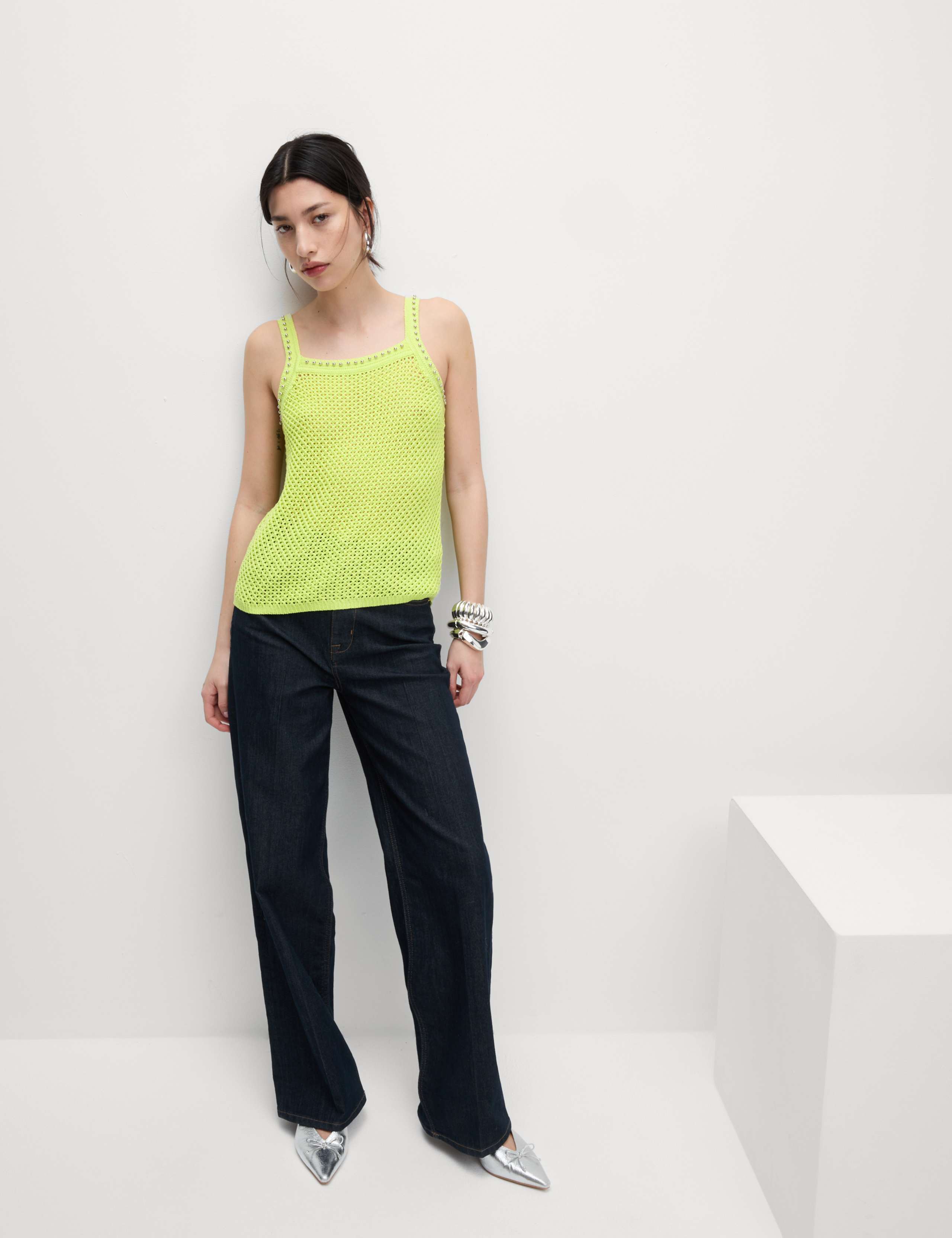 Embellished Slim Fit Knitted Vest 4 of 7