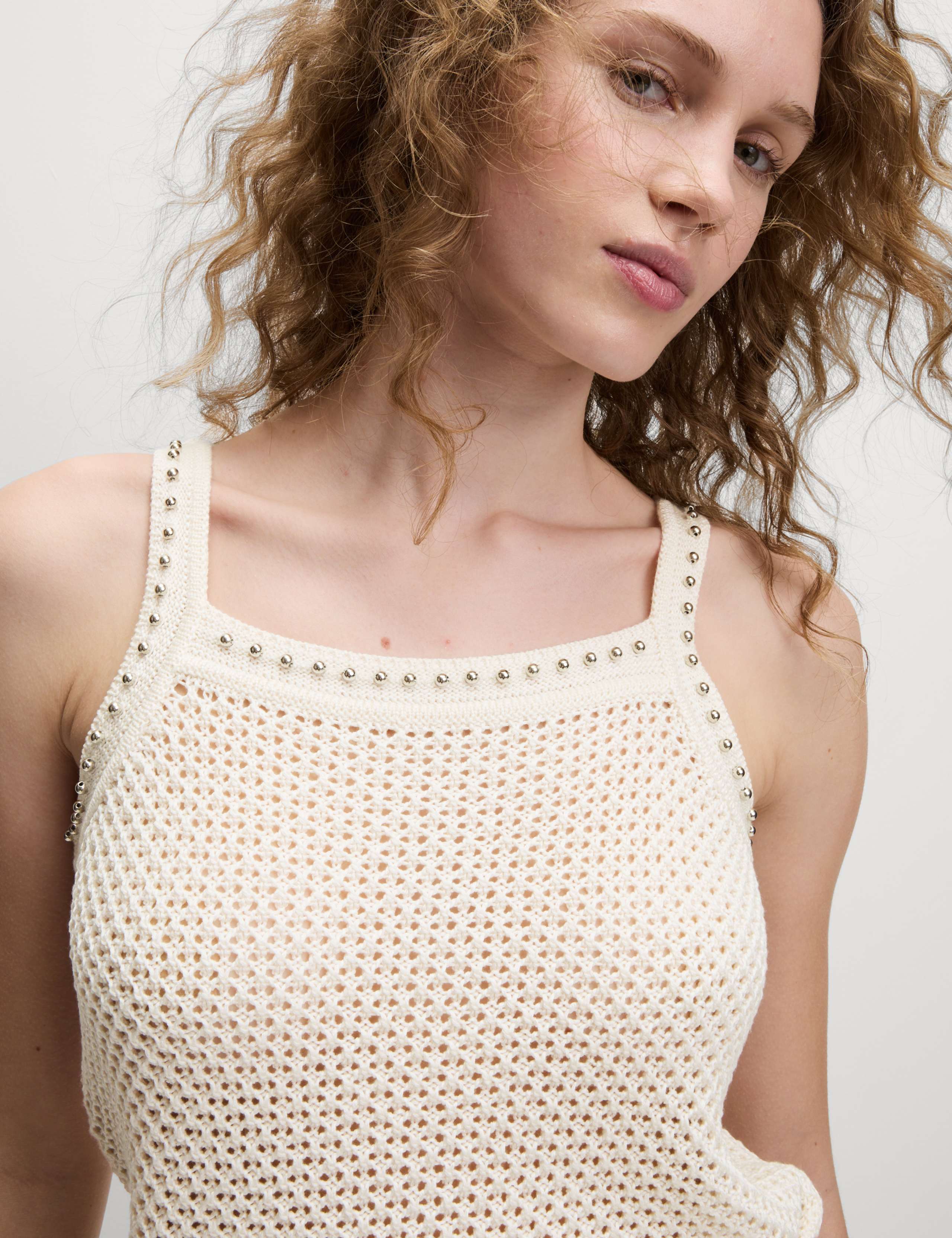 Embellished Slim Fit Knitted Vest 3 of 6
