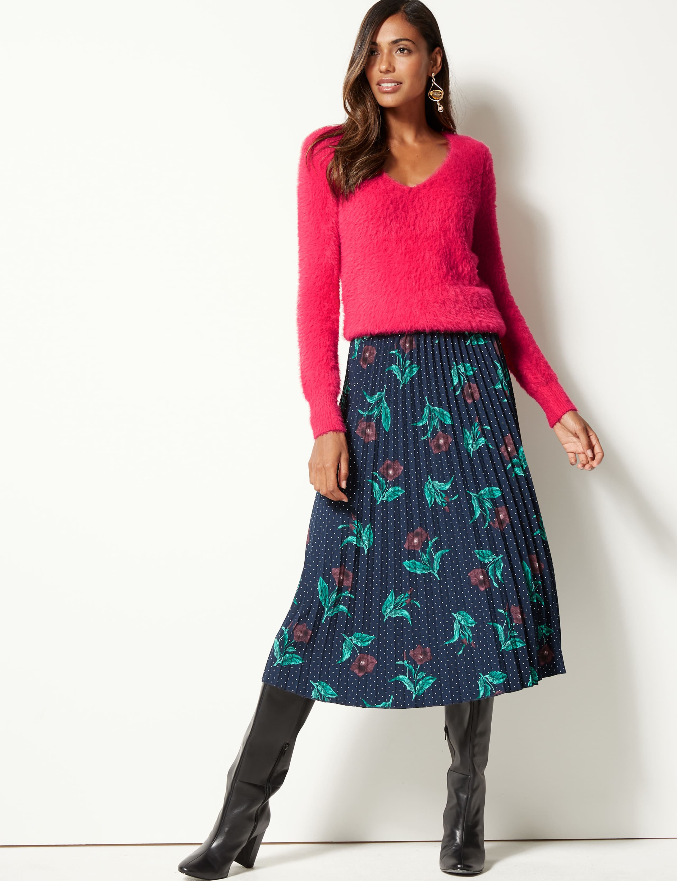 Faux Fur Yarn V-Neck Jumper 1 of 4