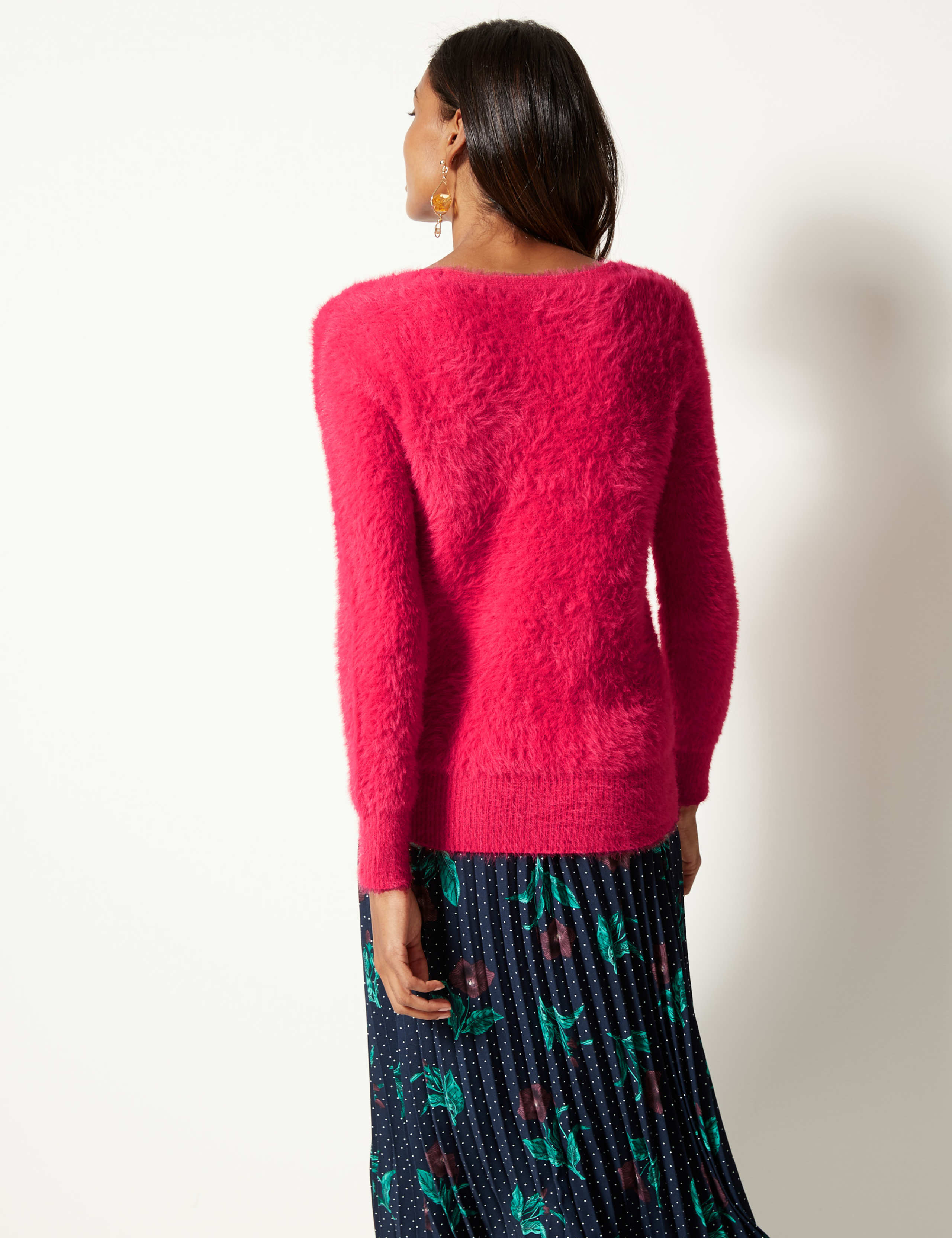 Faux Fur Yarn V-Neck Jumper 3 of 4