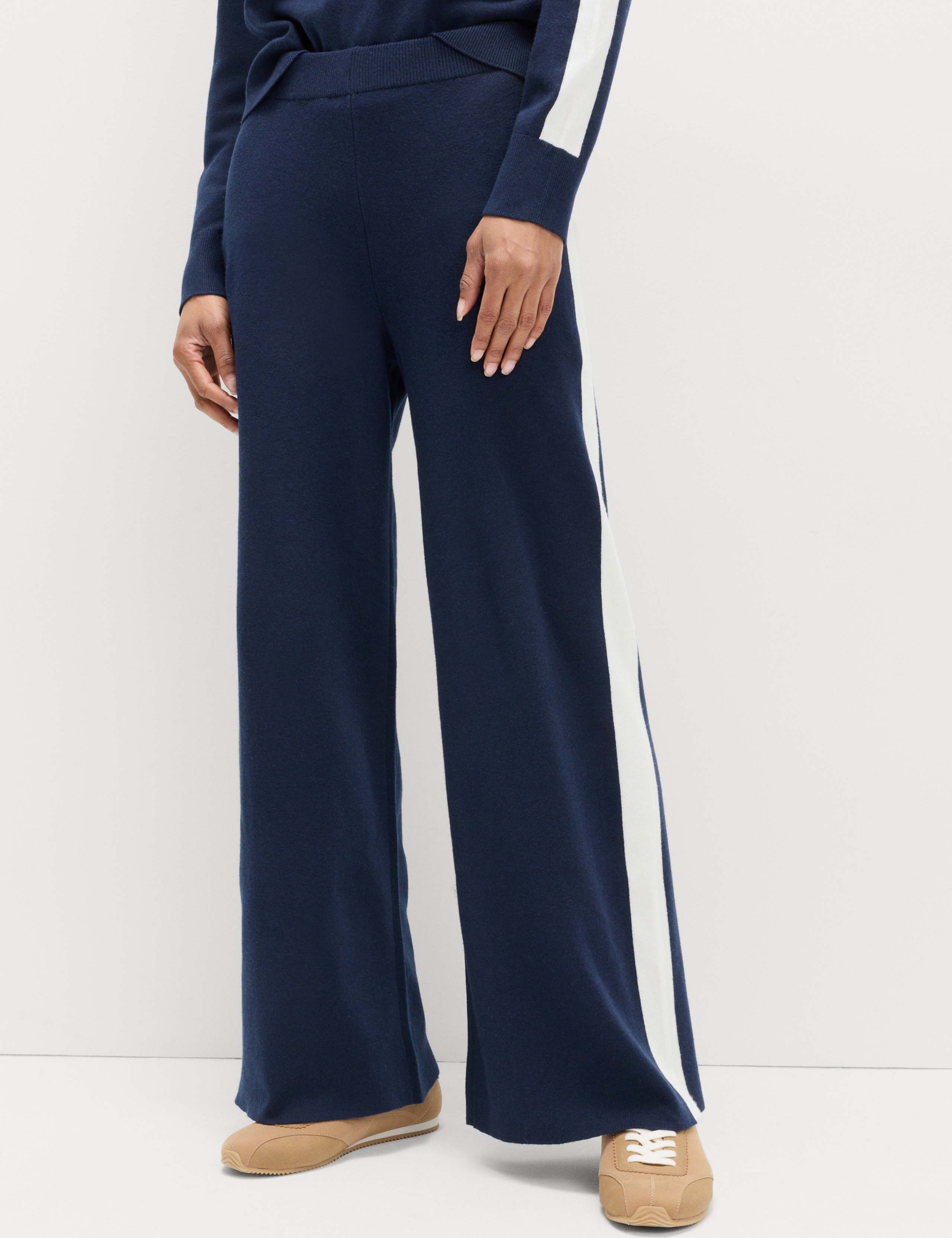 Wide Leg Knitted Trousers with Wool 3 of 6