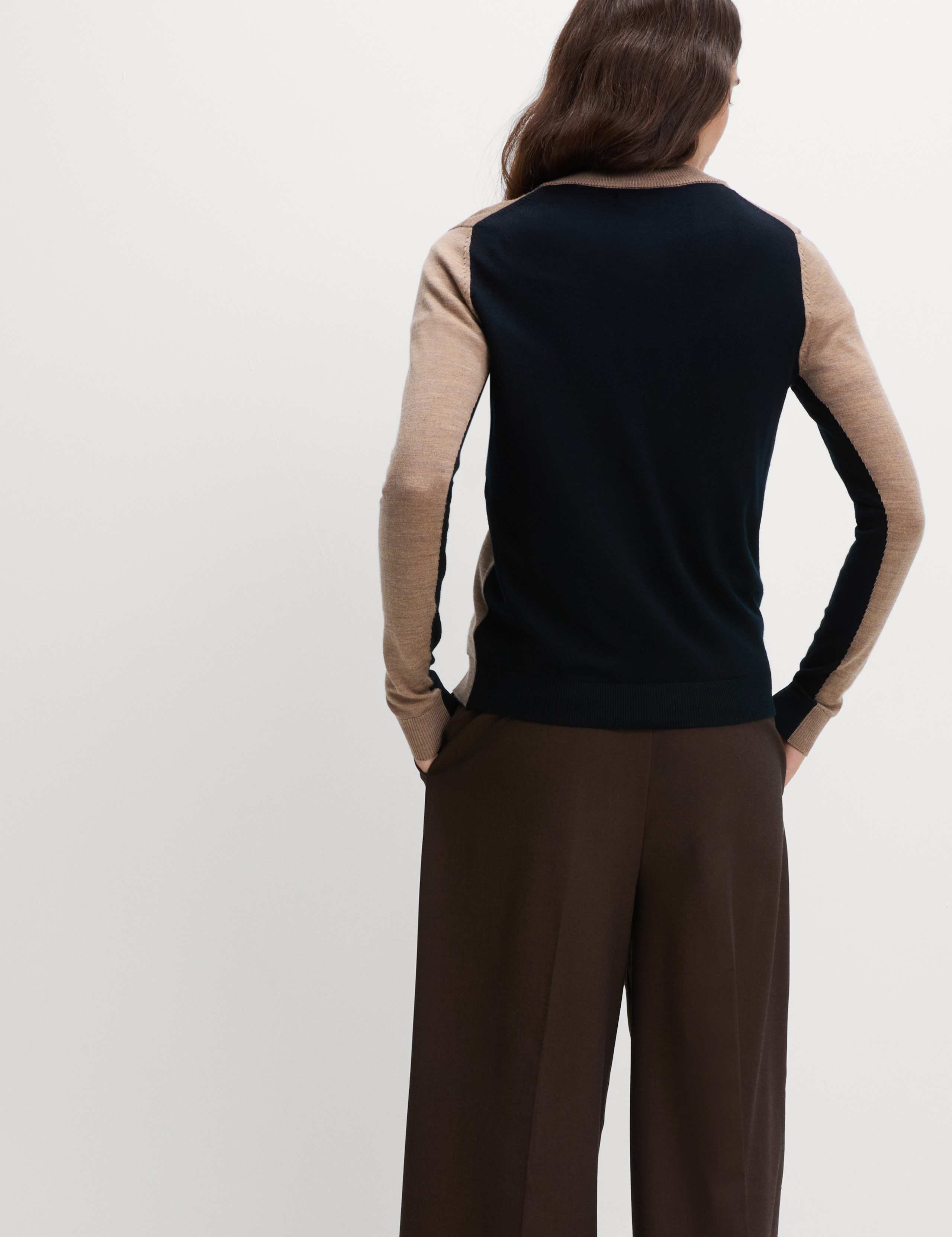 Pure Merino Wool V-Neck Cardigan 3 of 4