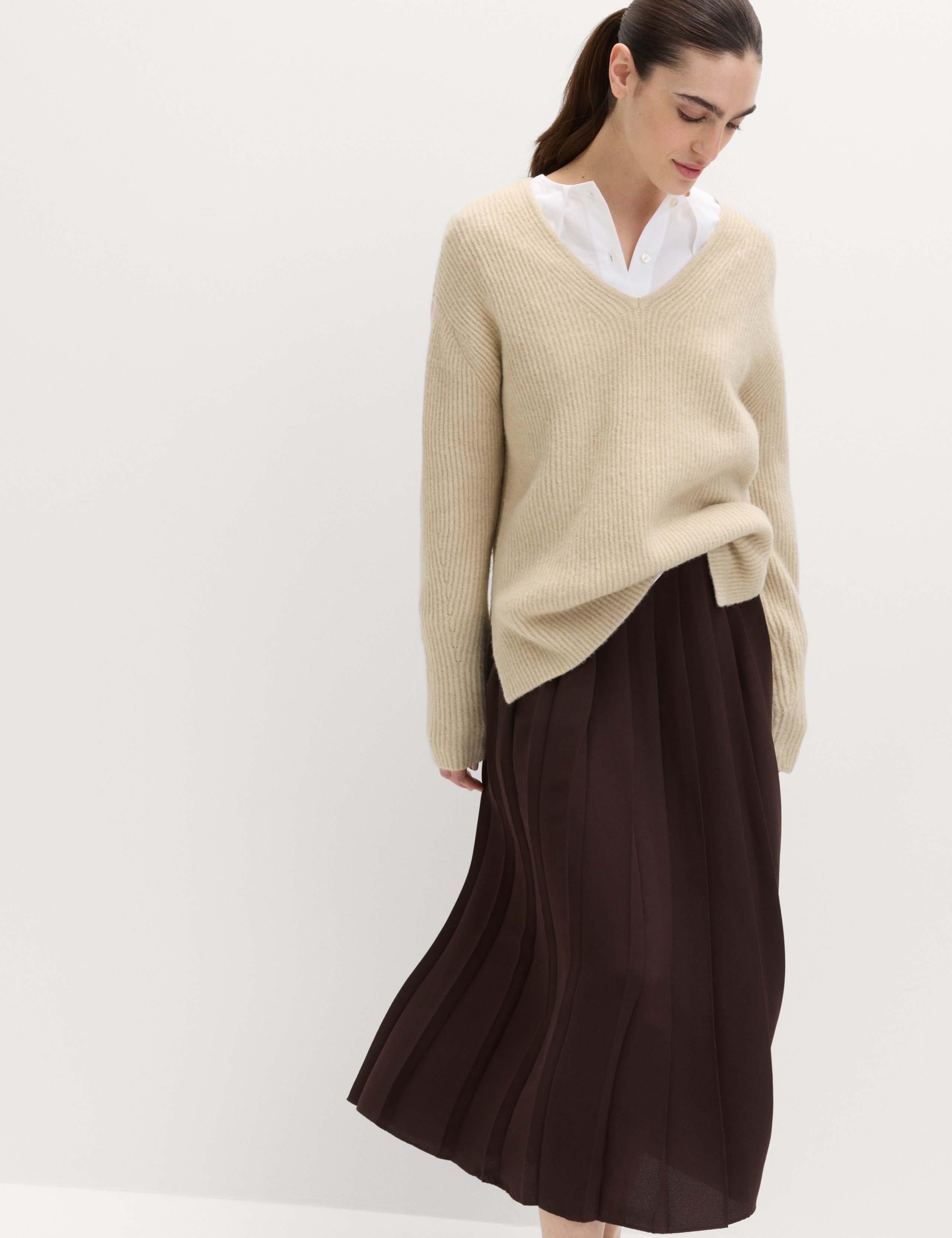 V-Neck Ribbed Jumper With Wool 5 of 5