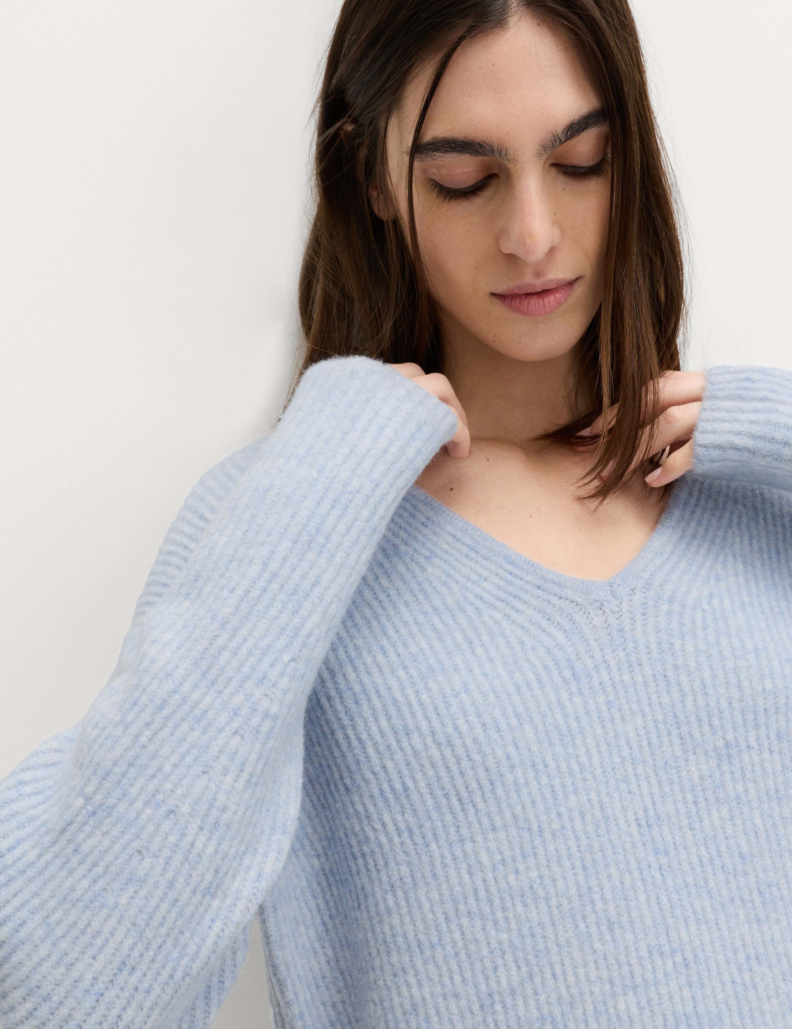 V-Neck Ribbed Jumper With Wool 4 of 5