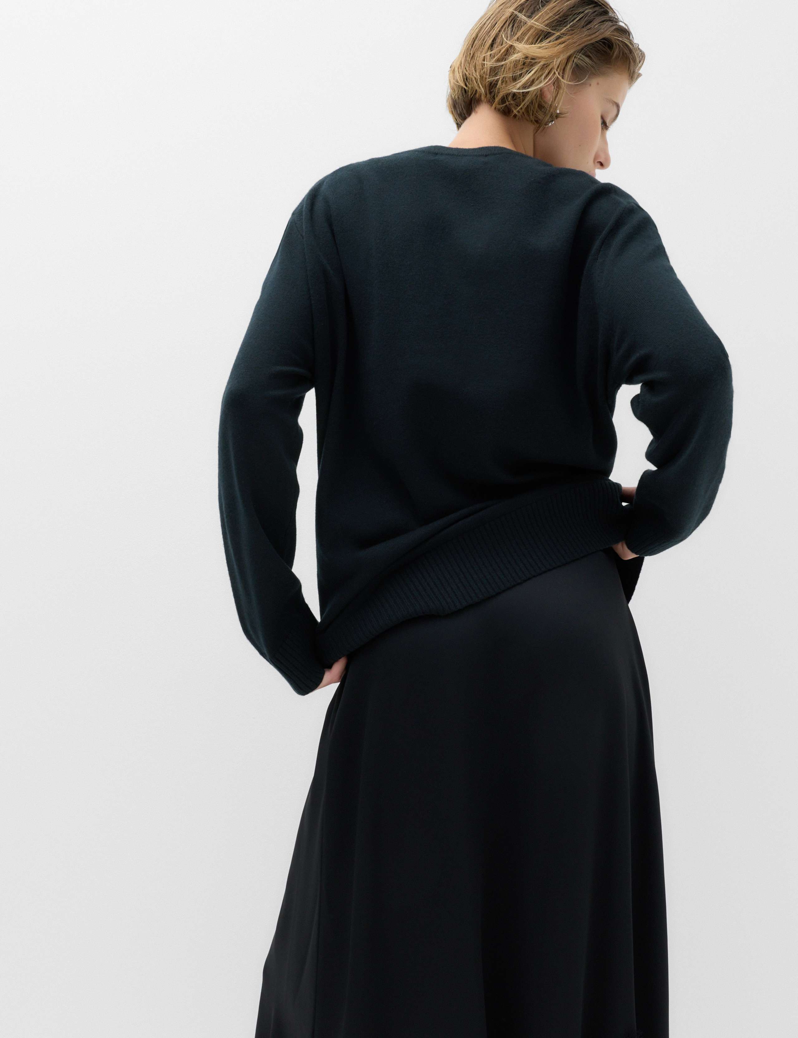 Air-Yarn V-Neck Oversized Longline Jumper 4 of 7