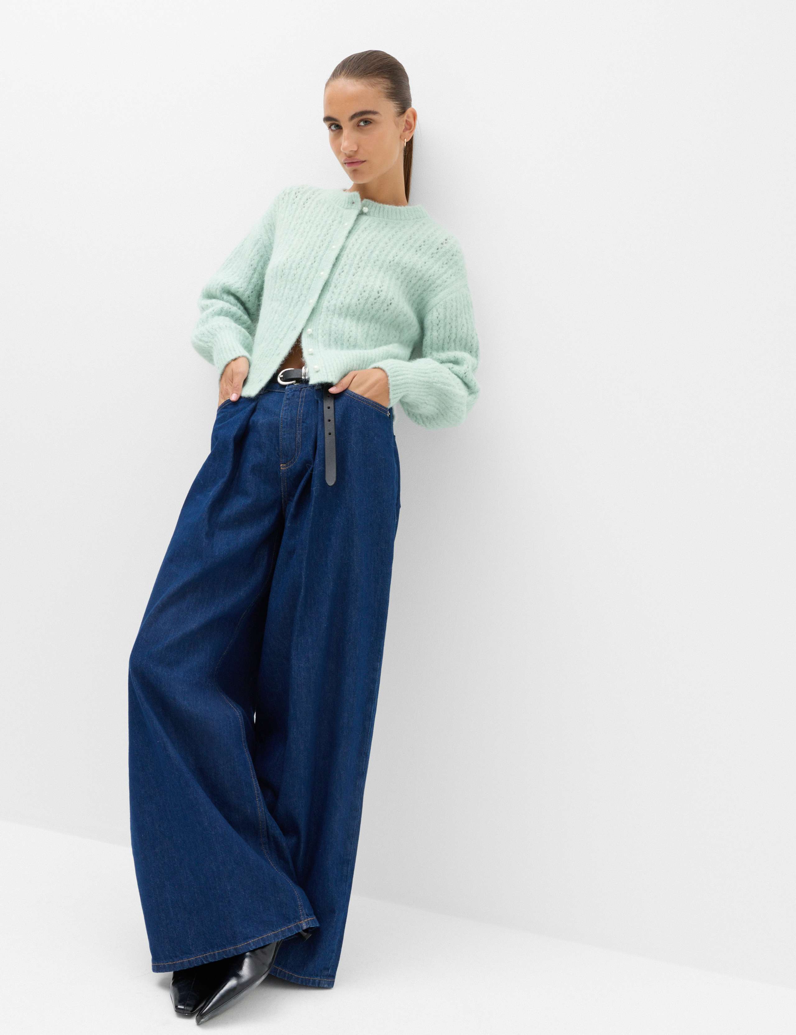 Blouson Sleeve Cropped Cardigan with Wool 3 of 6