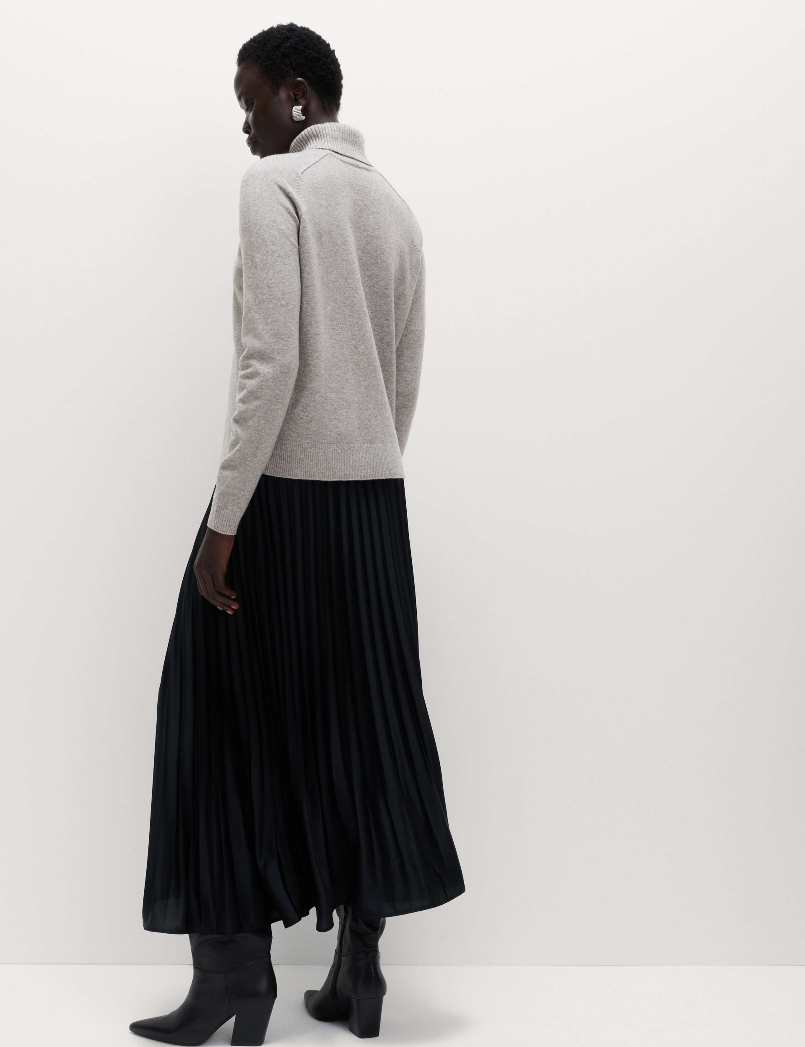 Air-Yarn Roll Neck Jumper 6 of 6