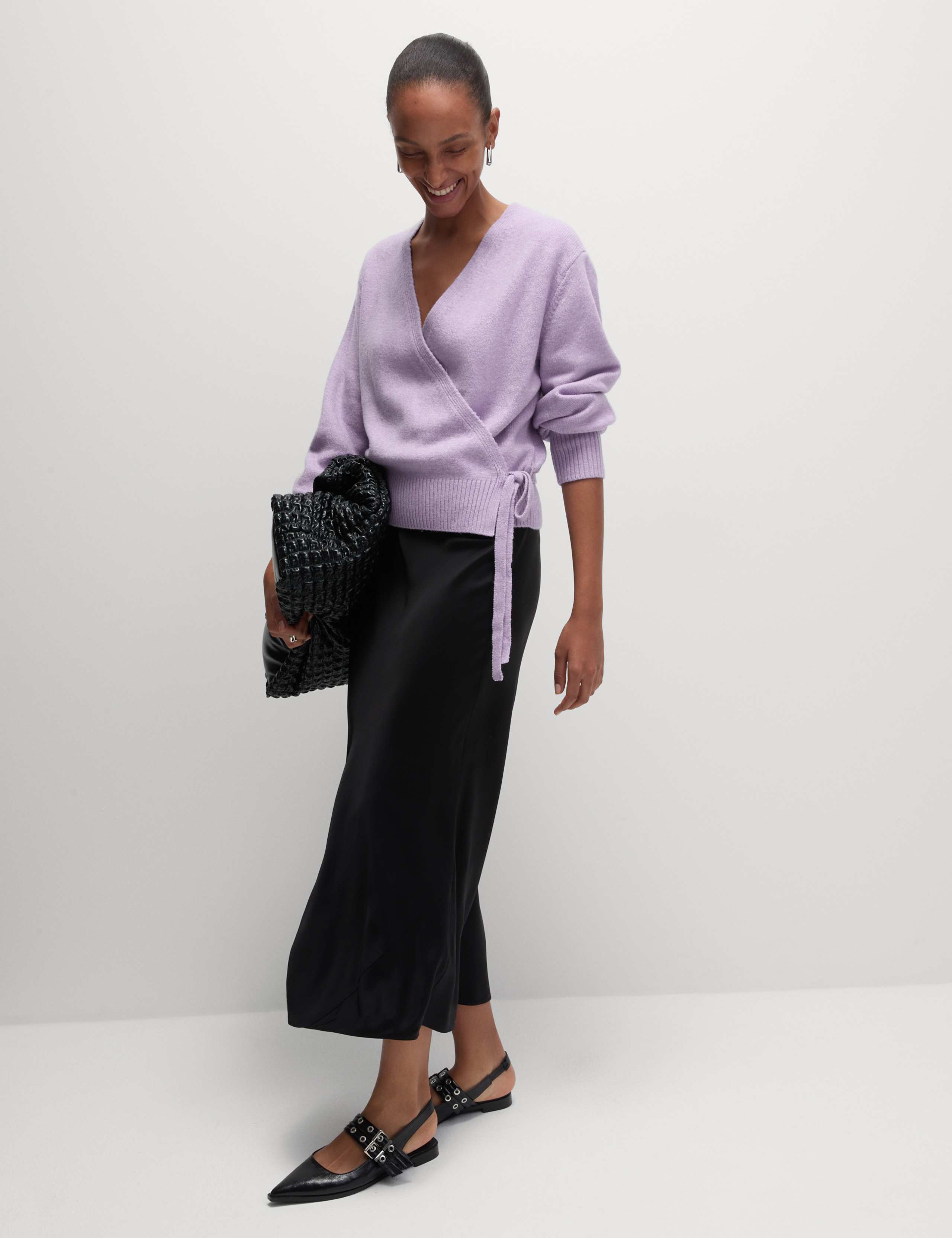 V-Neck Relaxed Cardigan 4 of 7