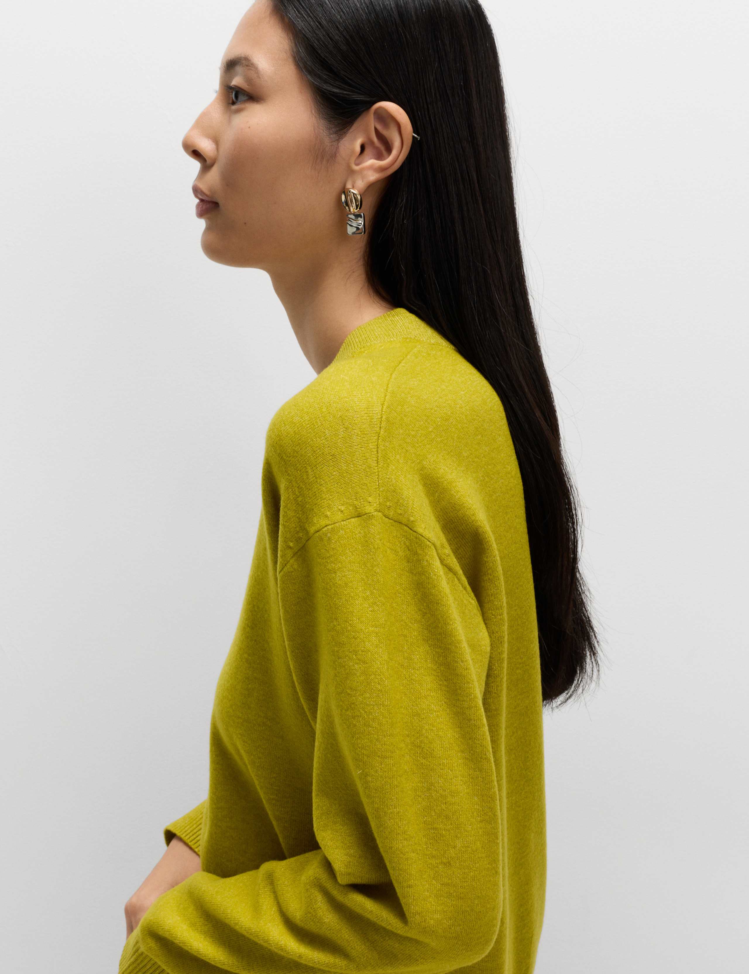 Air-Yarn V-Neck Jumper 5 of 6