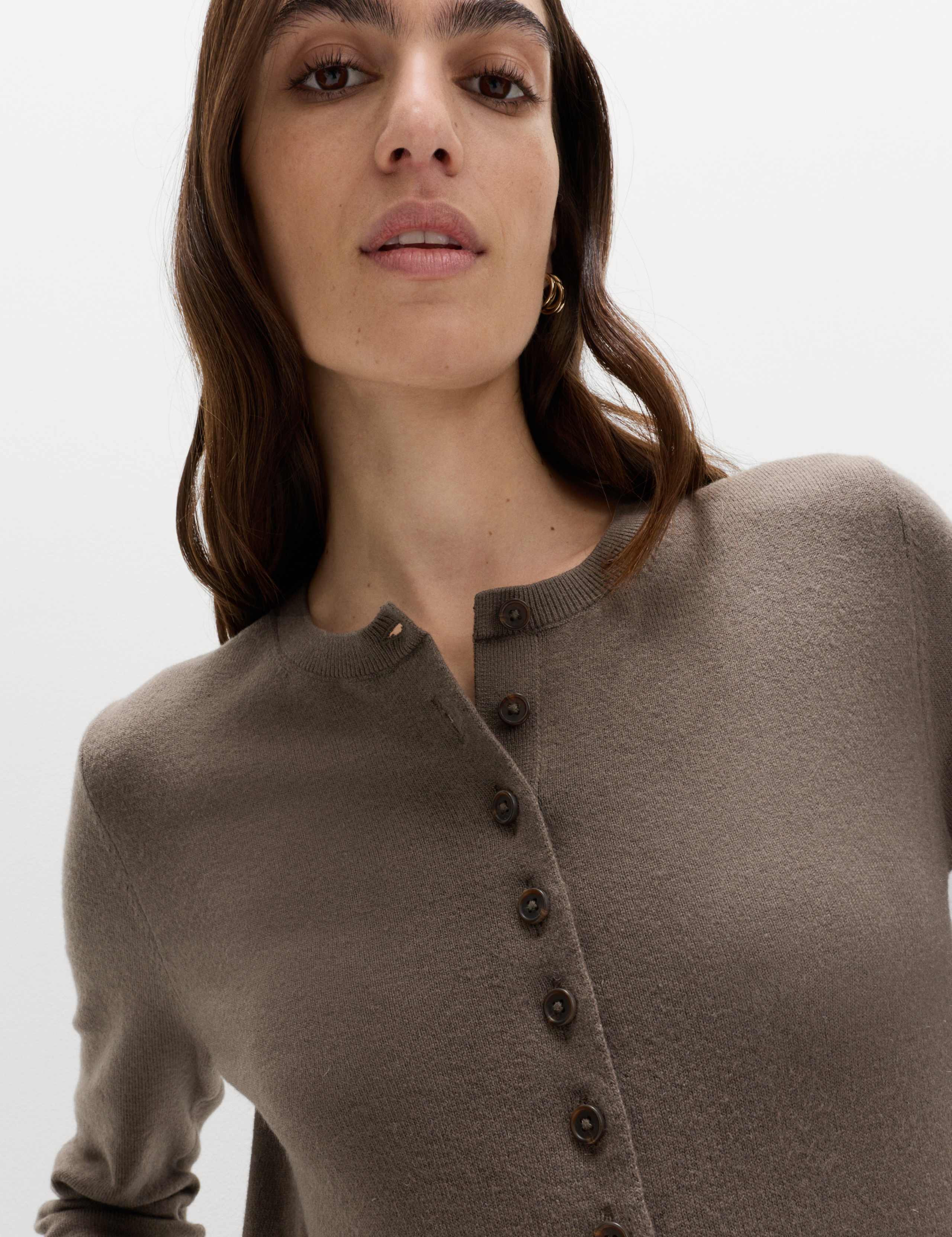 Air-Yarn Crew Neck Short Cardigan 4 of 6