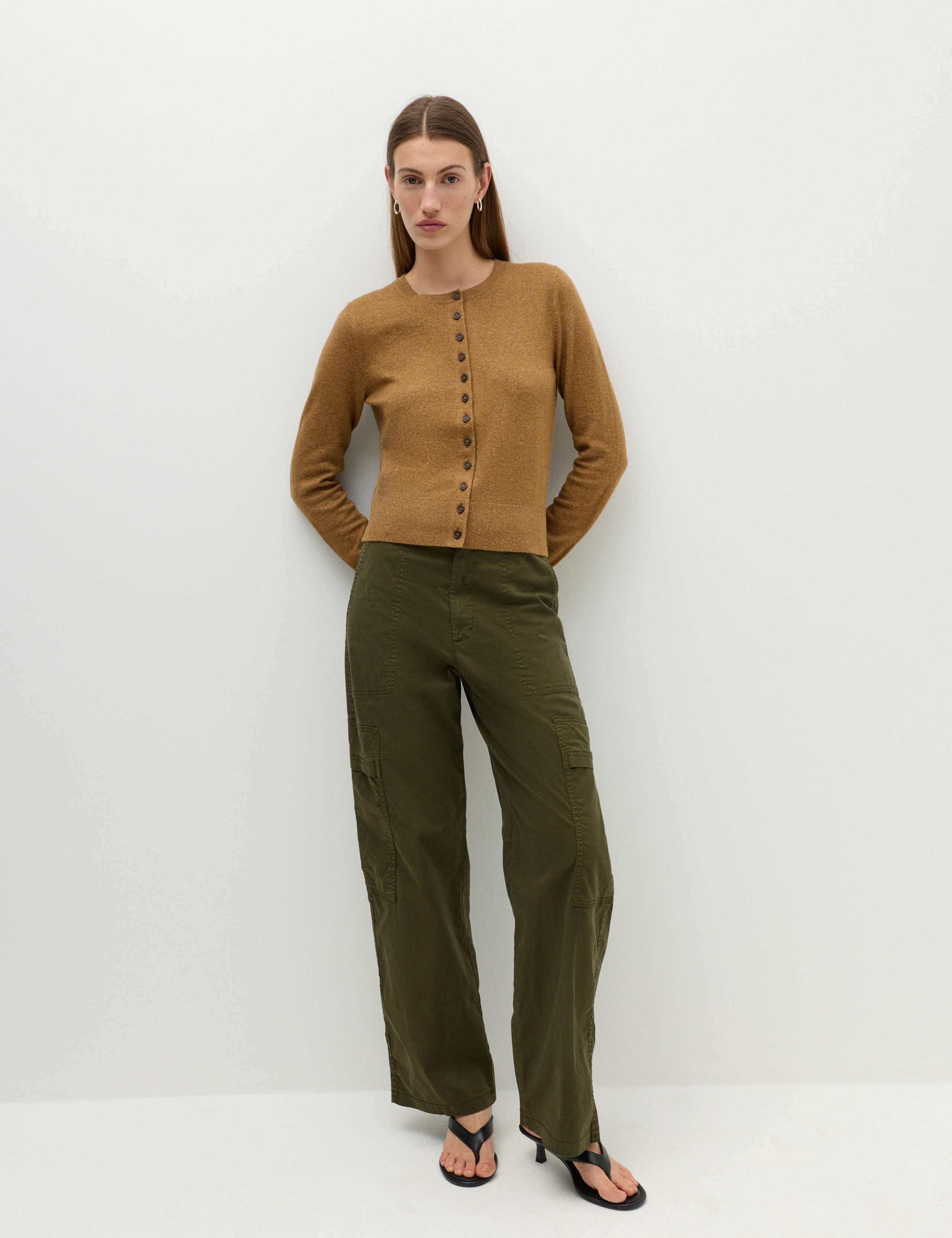 Air-Yarn Crew Neck Short Cardigan 3 of 5