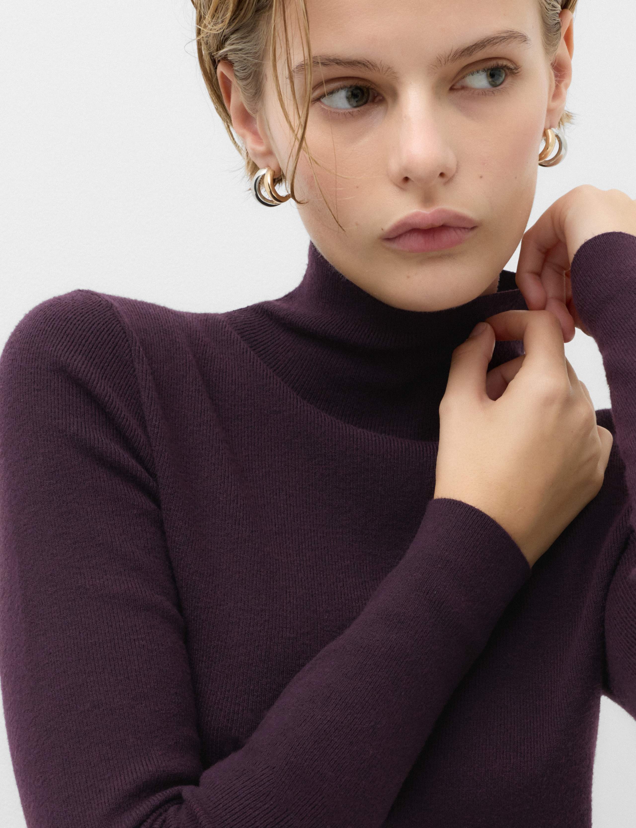 Funnel Neck Fitted Knitted Top With Wool 4 of 6
