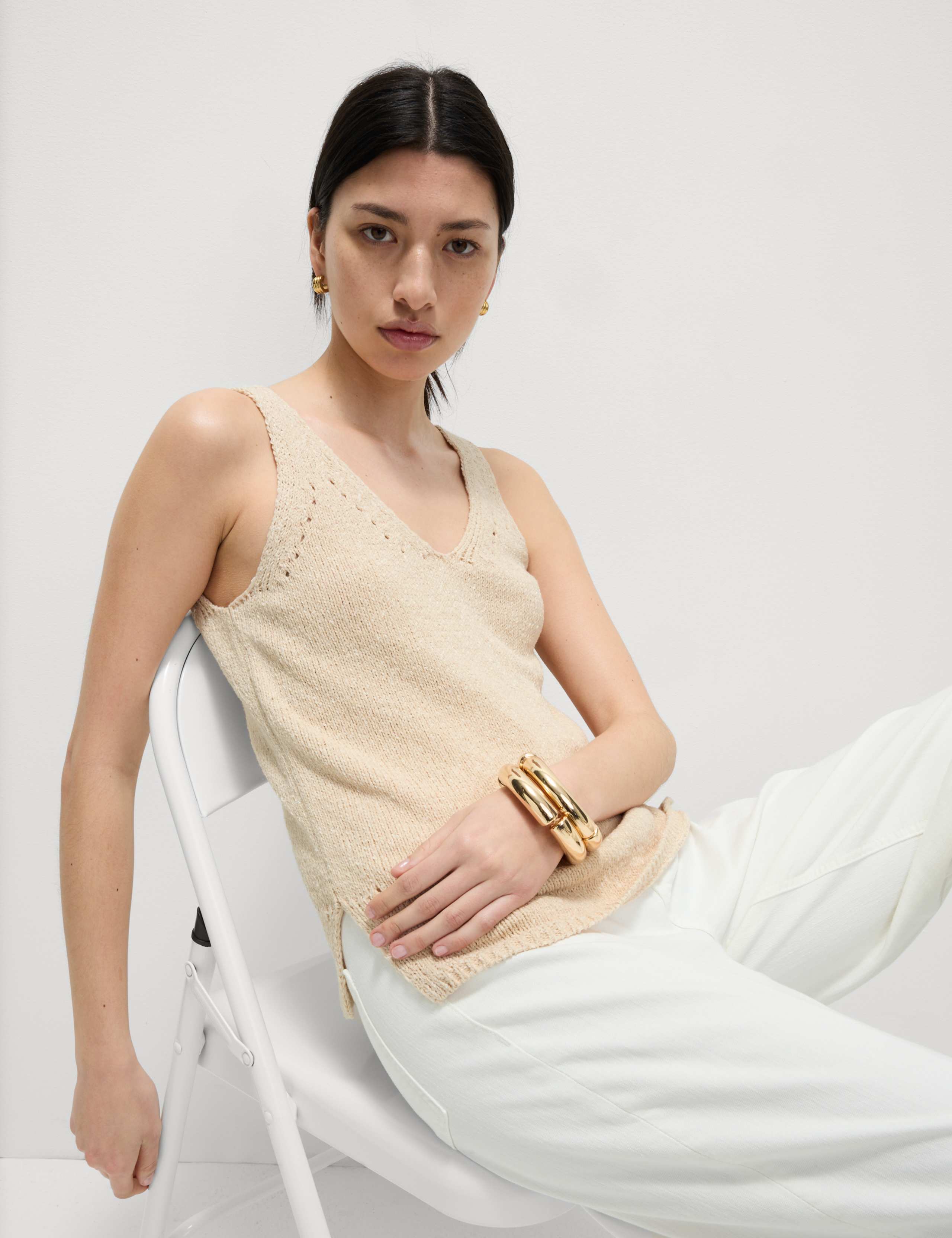 Cotton Blend Textured V-Neck Knitted Vest 4 of 7