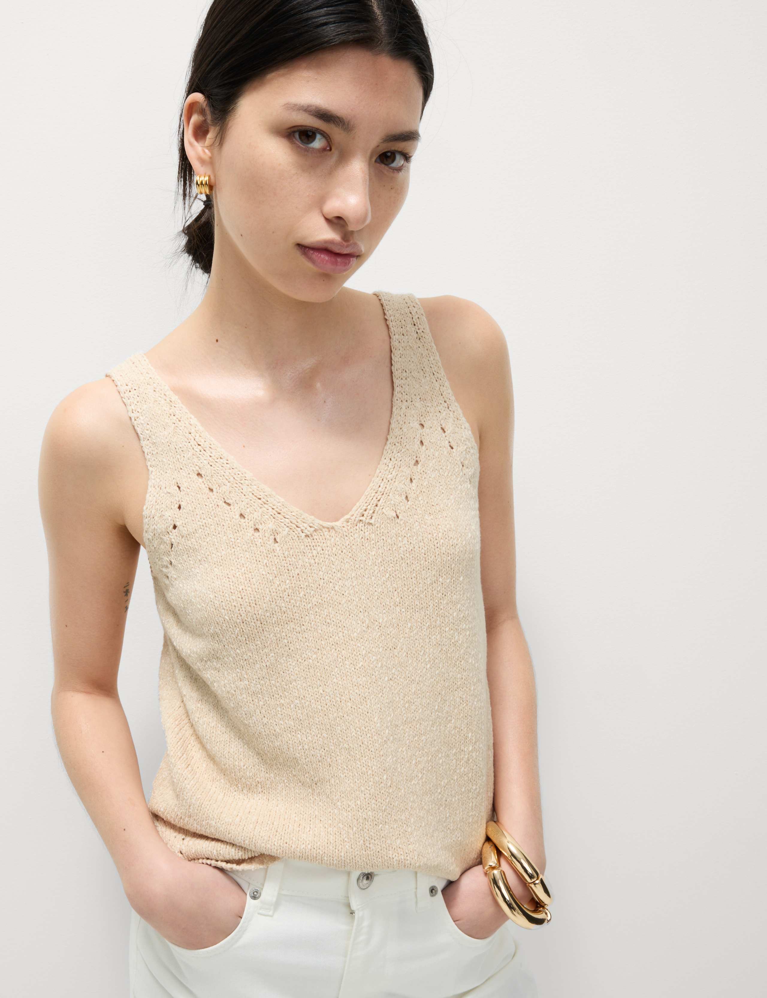 Cotton Blend Textured V-Neck Knitted Vest 6 of 7