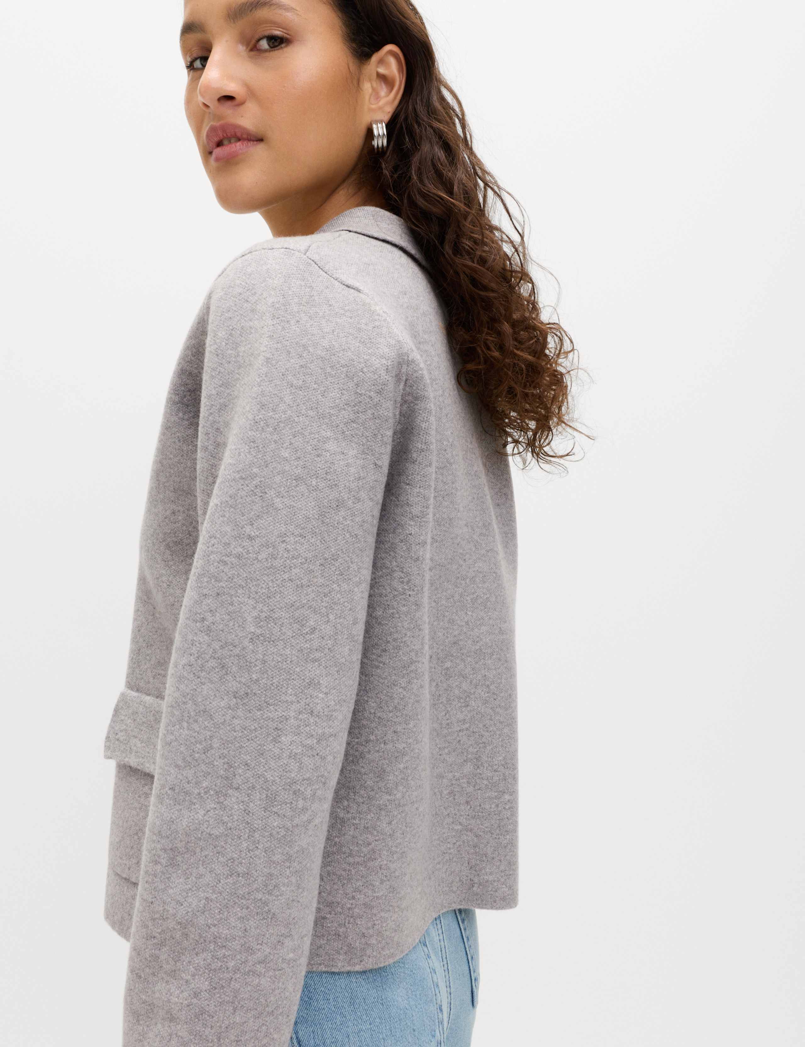 Air-Yarn Pocket Detail Knitted Jacket 4 of 6