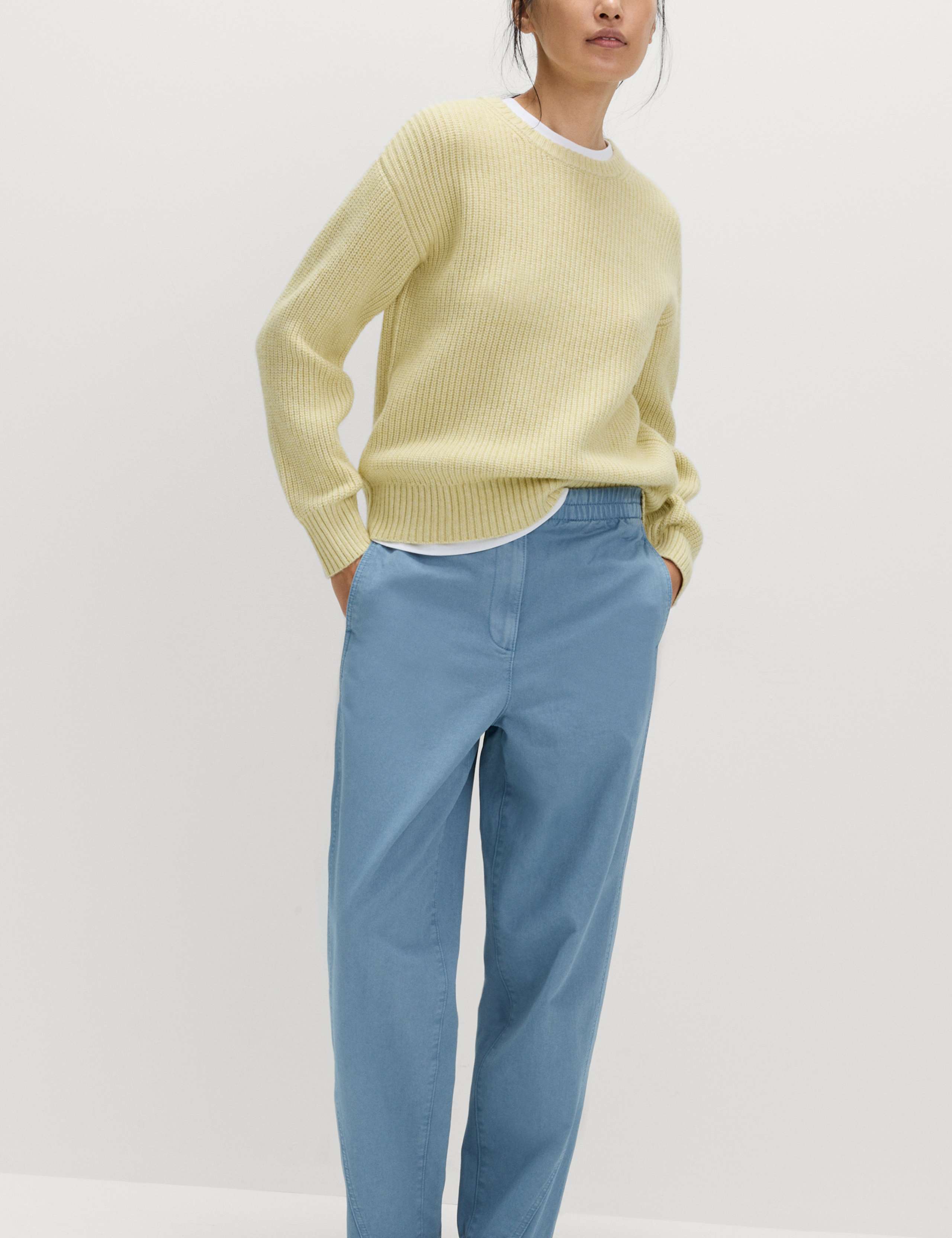Cloud-Yarn Ribbed Crew Neck Jumper 4 of 5