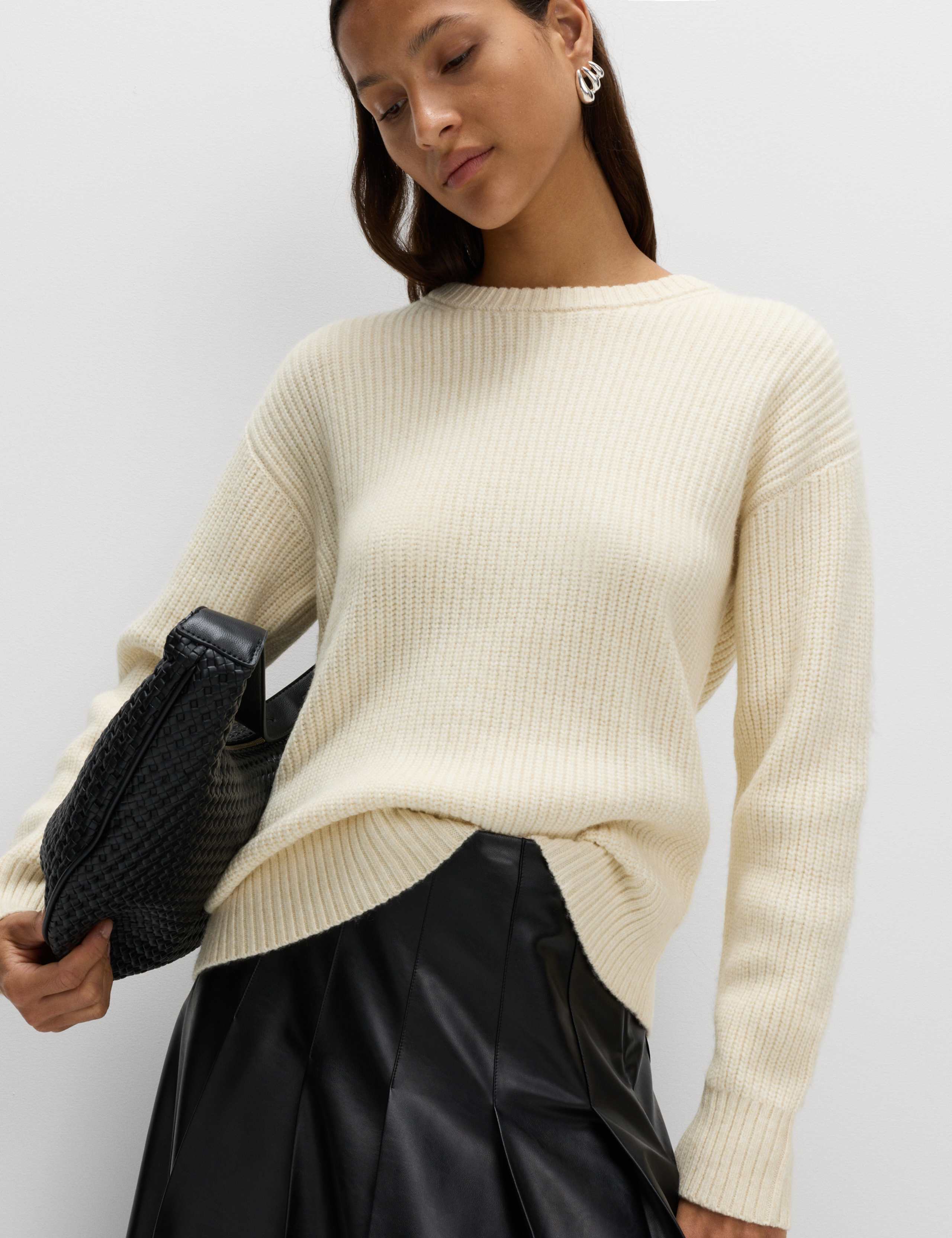 Cloud-Yarn Ribbed Crew Neck Jumper 1 of 6