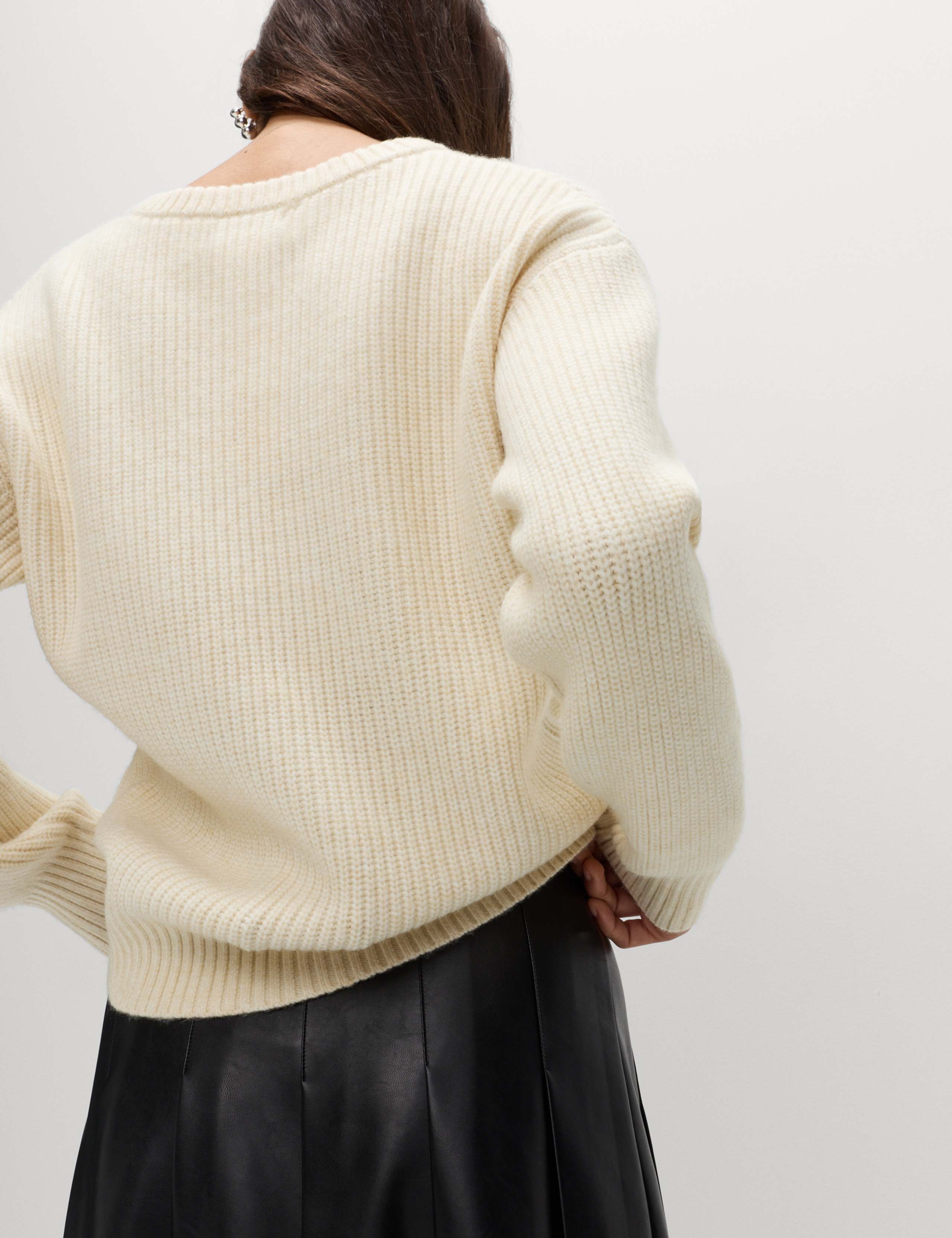 Cloud-Yarn Ribbed Crew Neck Jumper 5 of 6