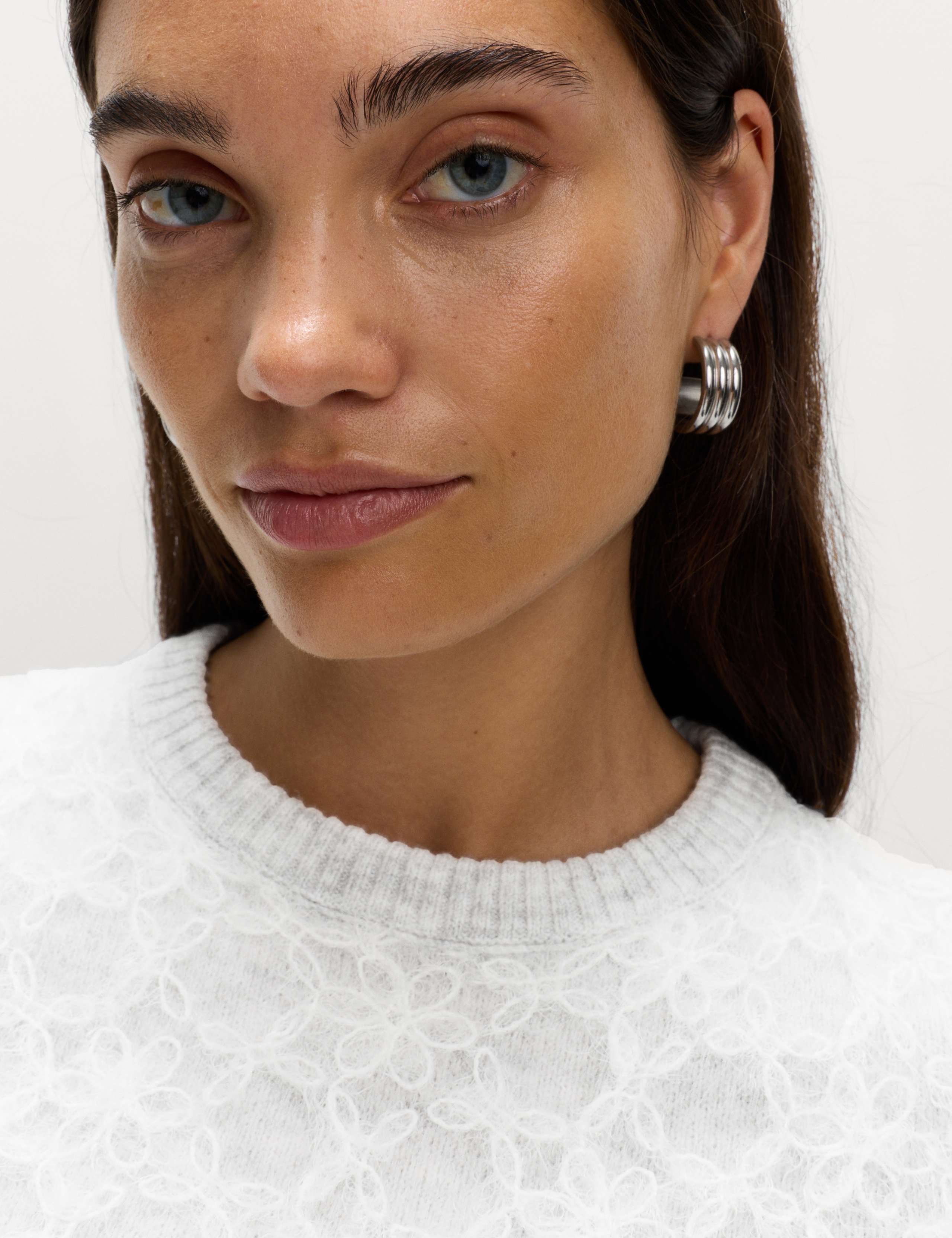 Embellished Floral Crew Neck Knitted Top 4 of 5