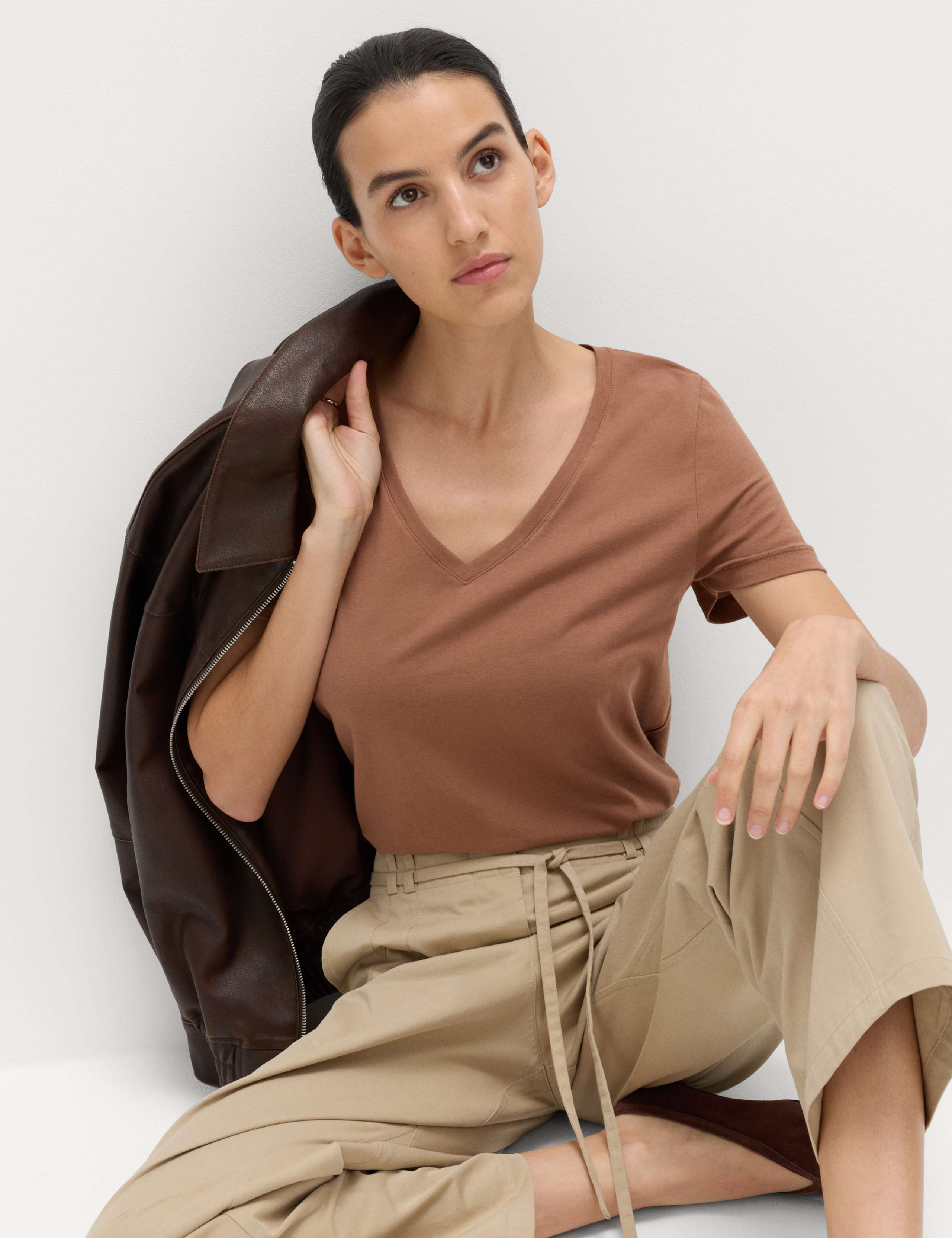 3 Pack Pure Cotton V-Neck T-Shirts 5 of 5