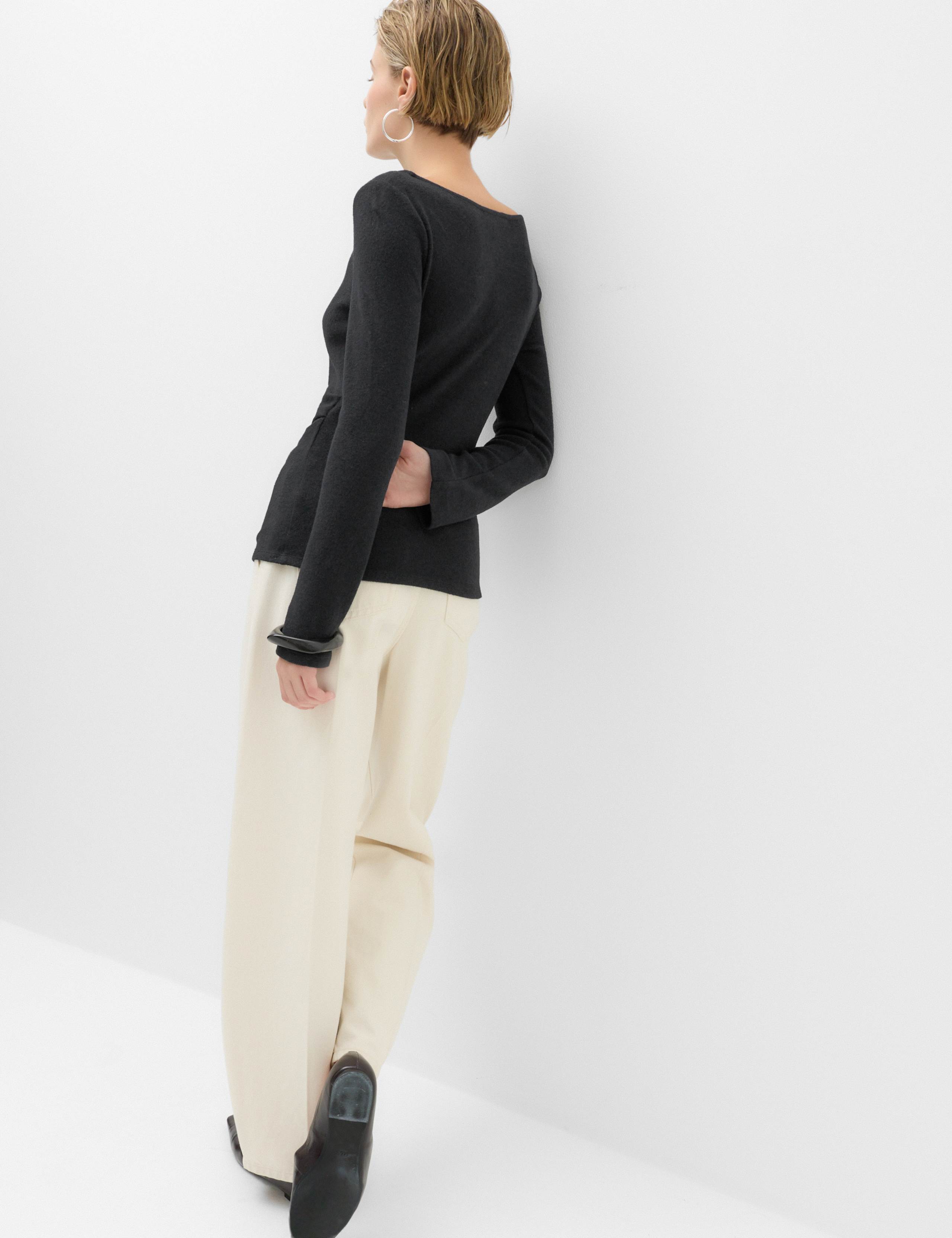 Textured Regular Fit Off The Shoulder Top 3 of 5