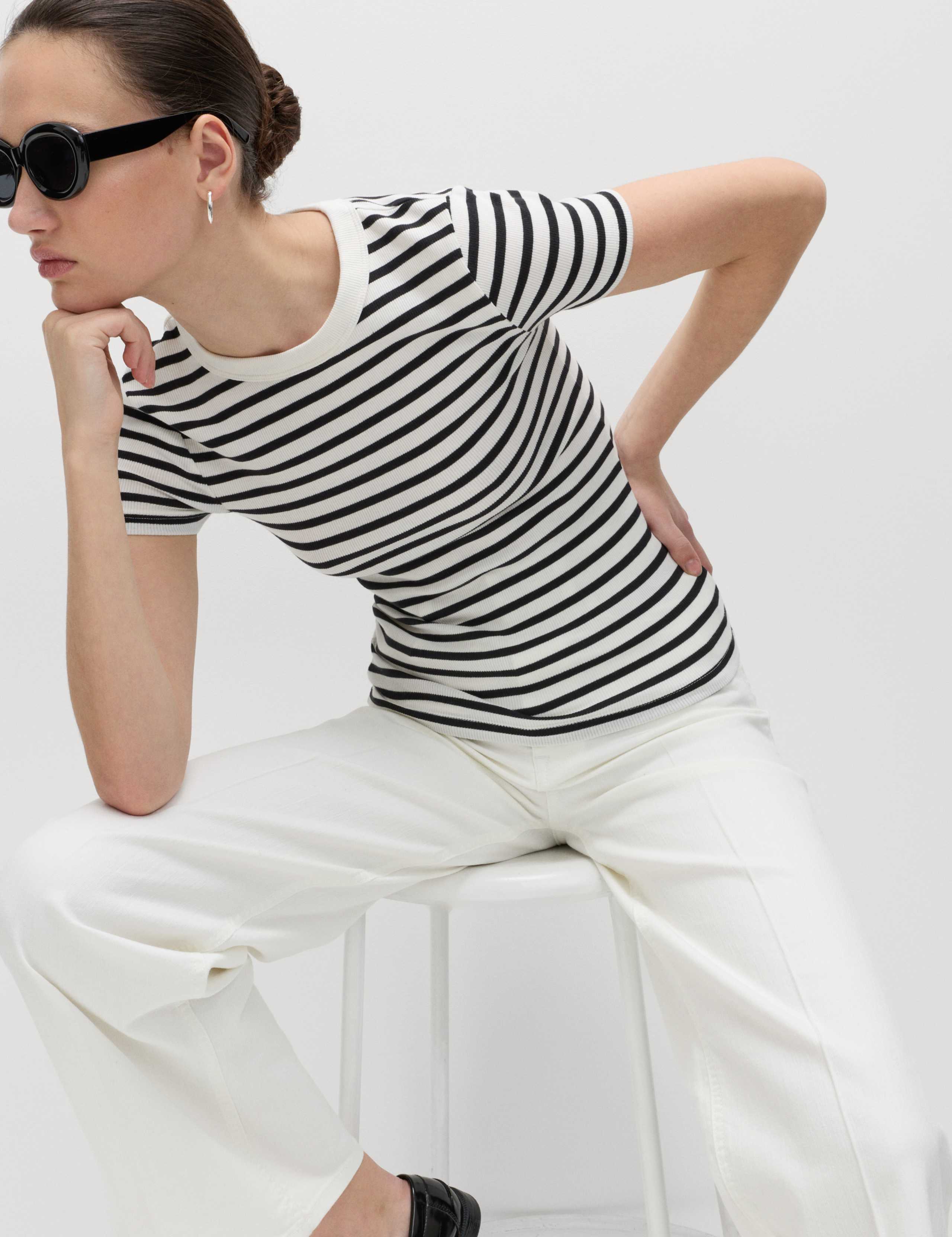 3 Pack Cotton Rich Ribbed Slim Fit T-Shirts 4 of 6