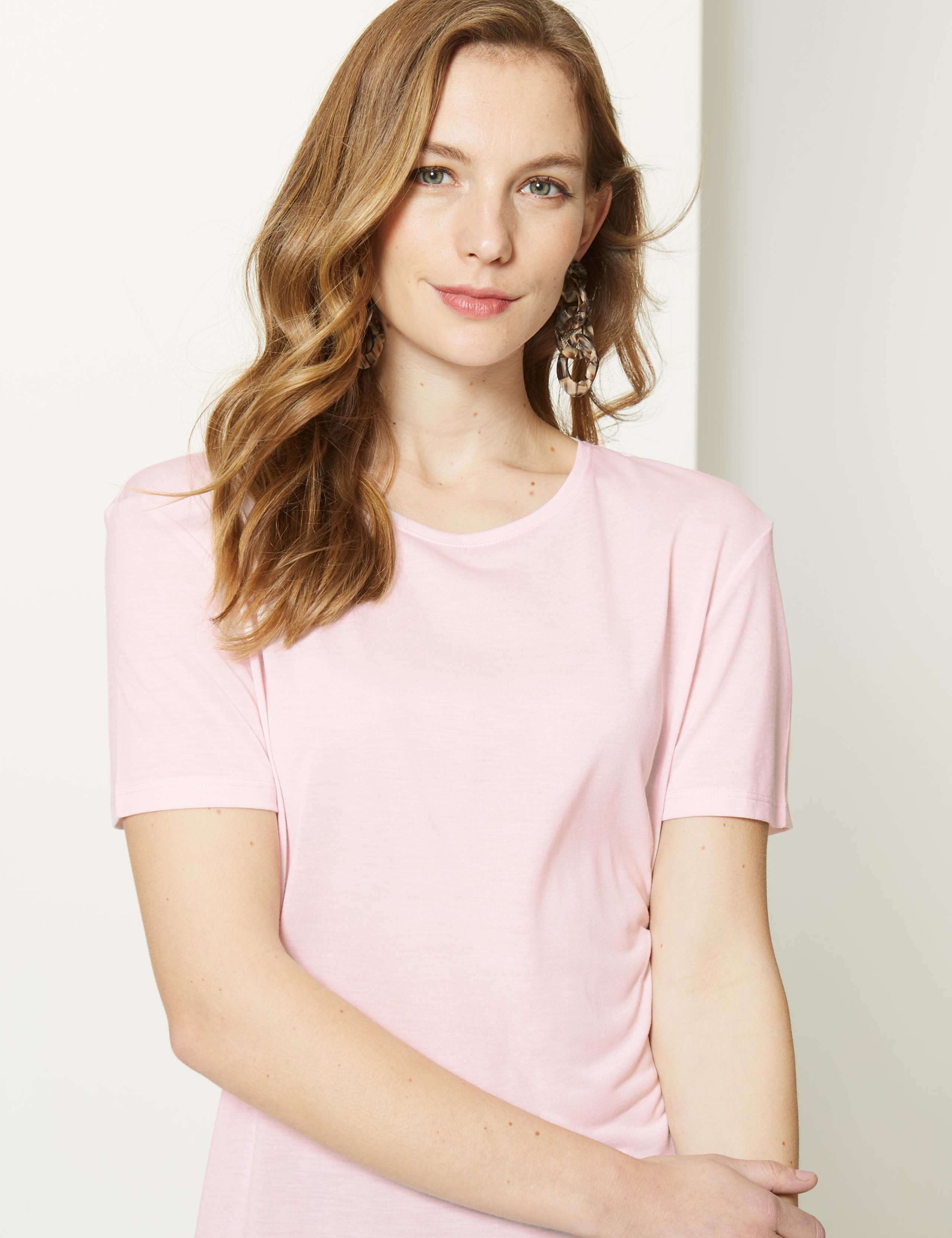 Round Neck Relaxed Fit T-Shirt 3 of 4