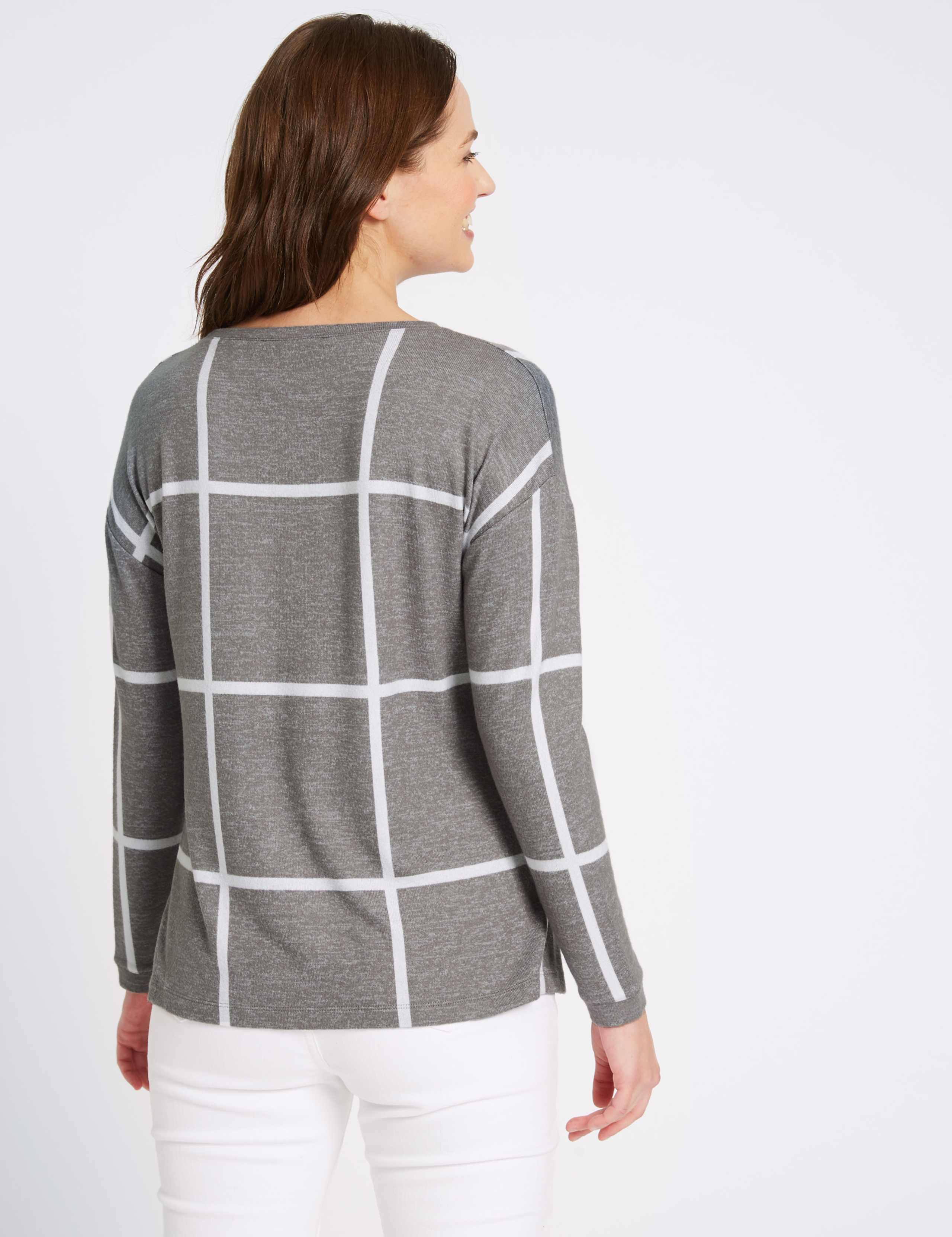 Grid Check Side Split Knitted T-Shirt 4 of 5