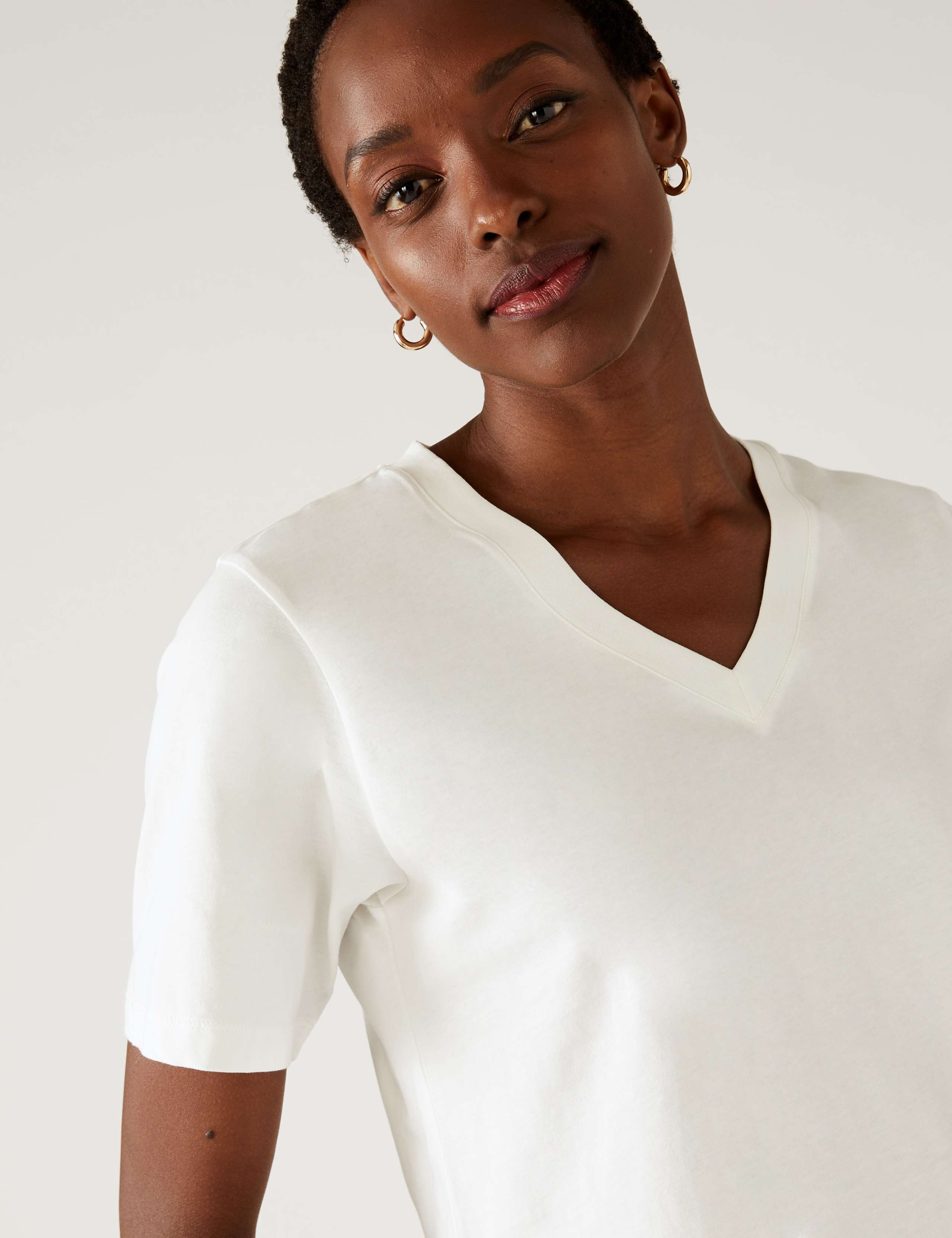 Pure Cotton V-Neck Crop T-Shirt 3 of 5