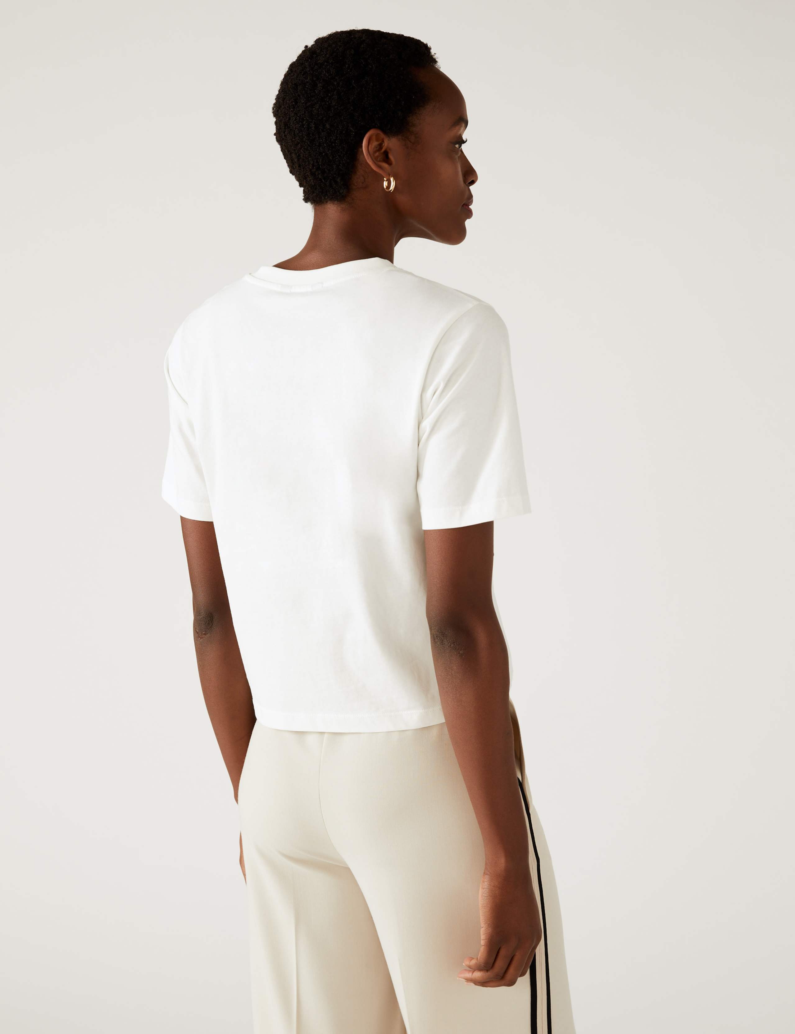Pure Cotton V-Neck Crop T-Shirt 5 of 5