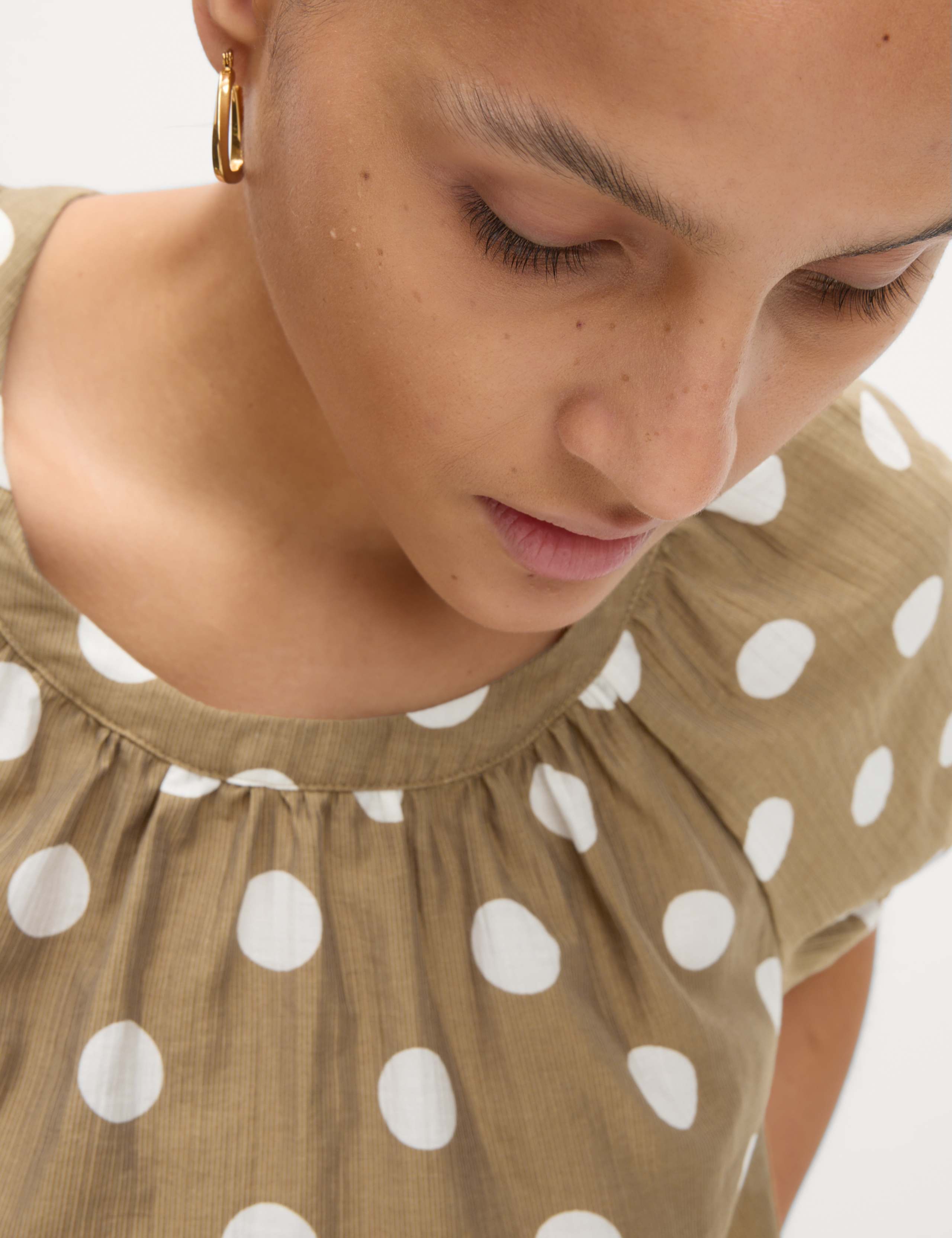 Lyocell Rich Printed Crew Neck Blouse 3 of 6