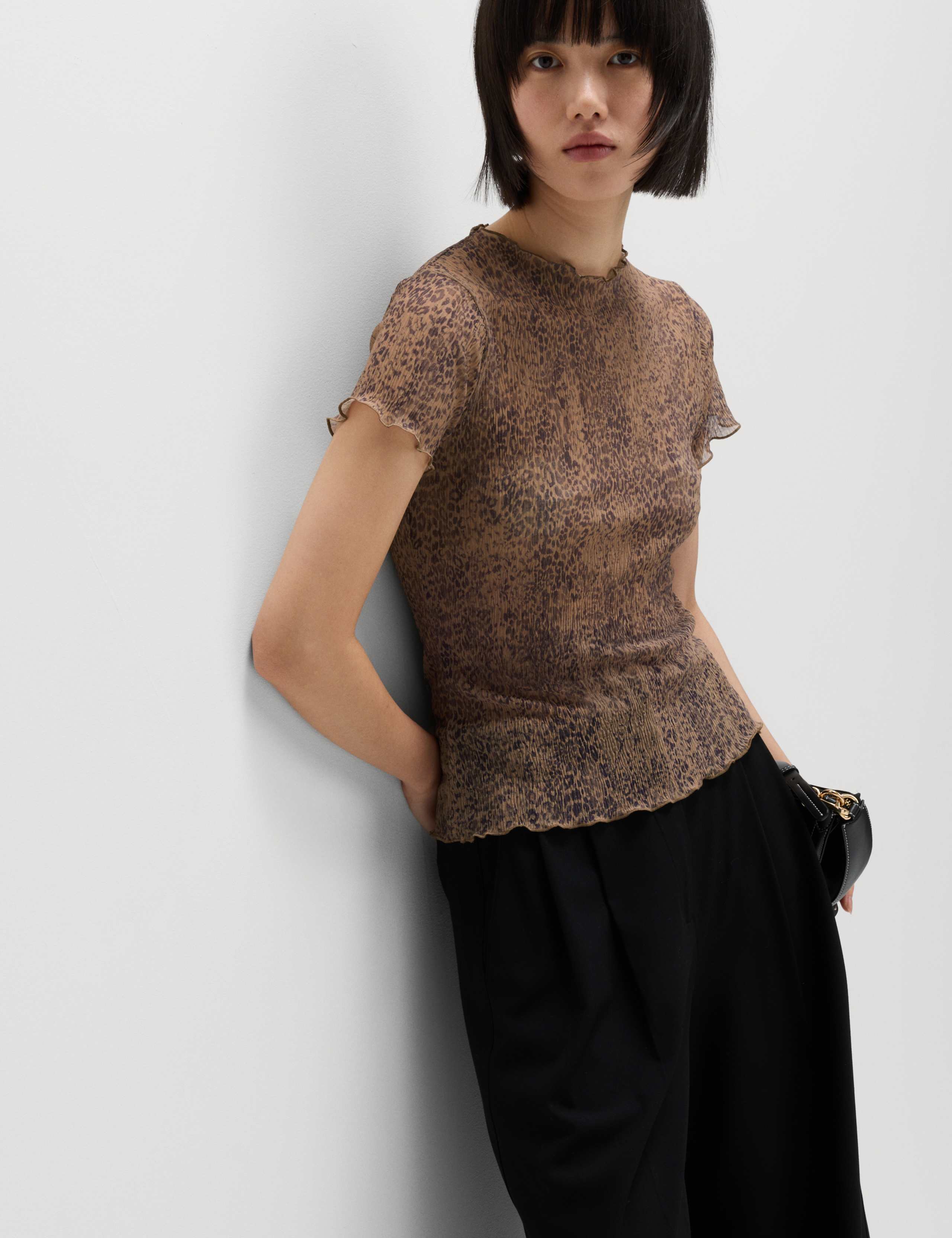 Mesh Printed Short Sleeve T-Shirt 1 of 5