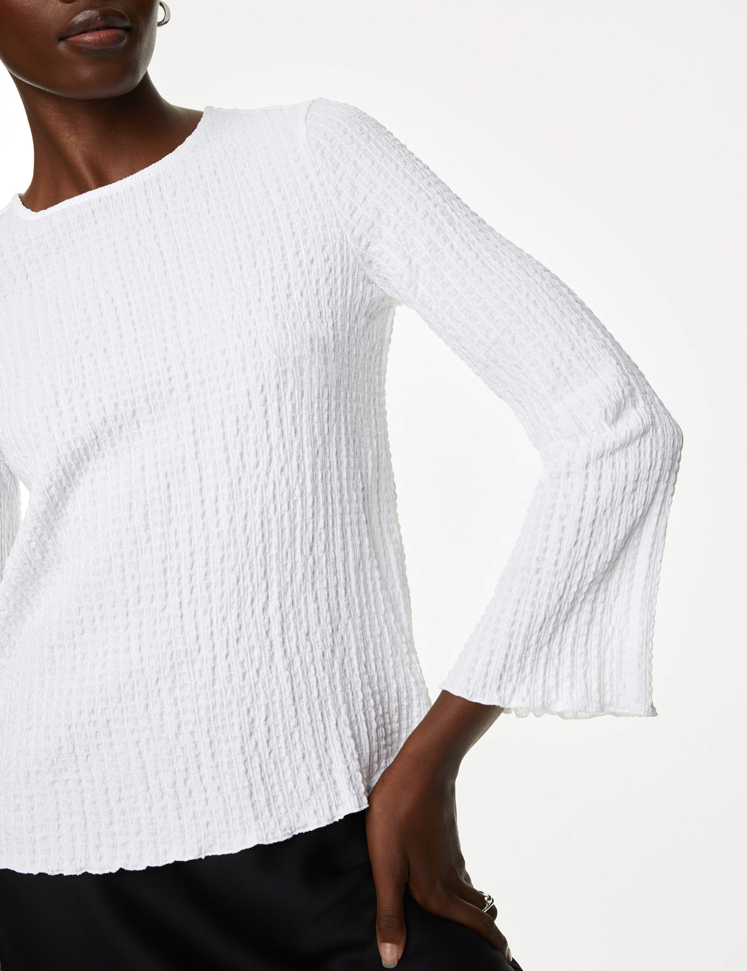 Textured Fitted Top 3 of 4