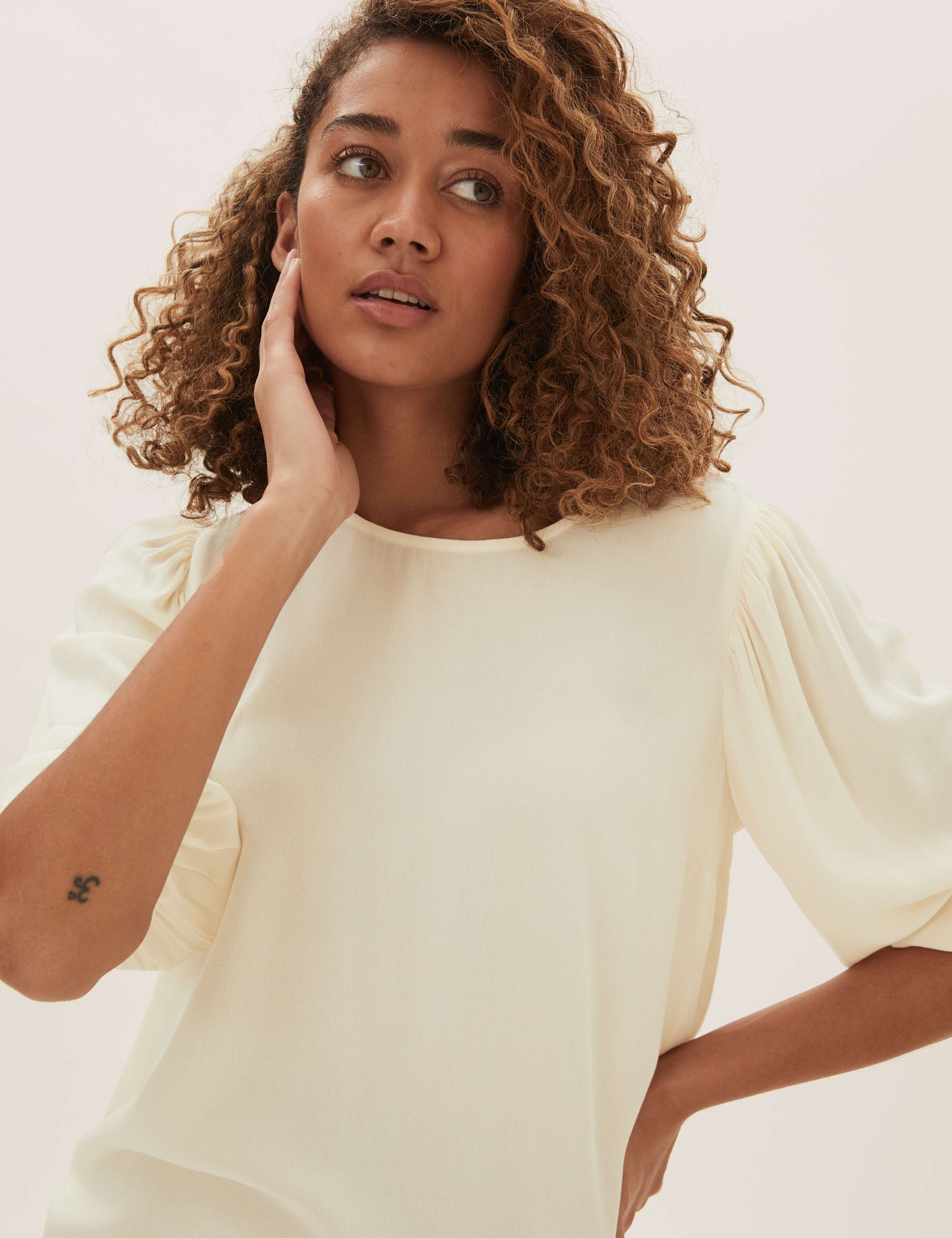 Scoop Neck Short Sleeve Blouse 4 of 6