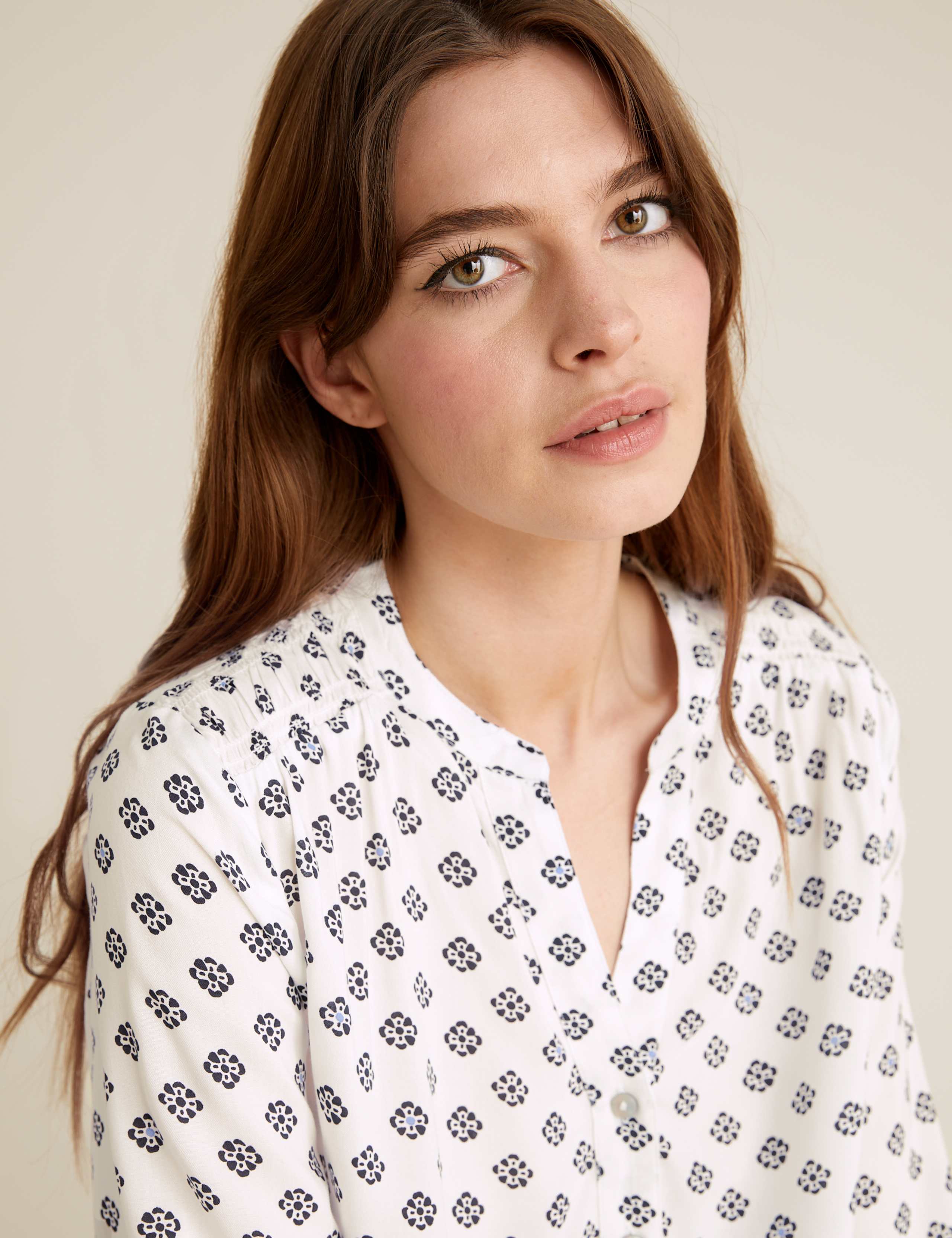 Geometric V-Neck Long Sleeve Blouse 5 of 5