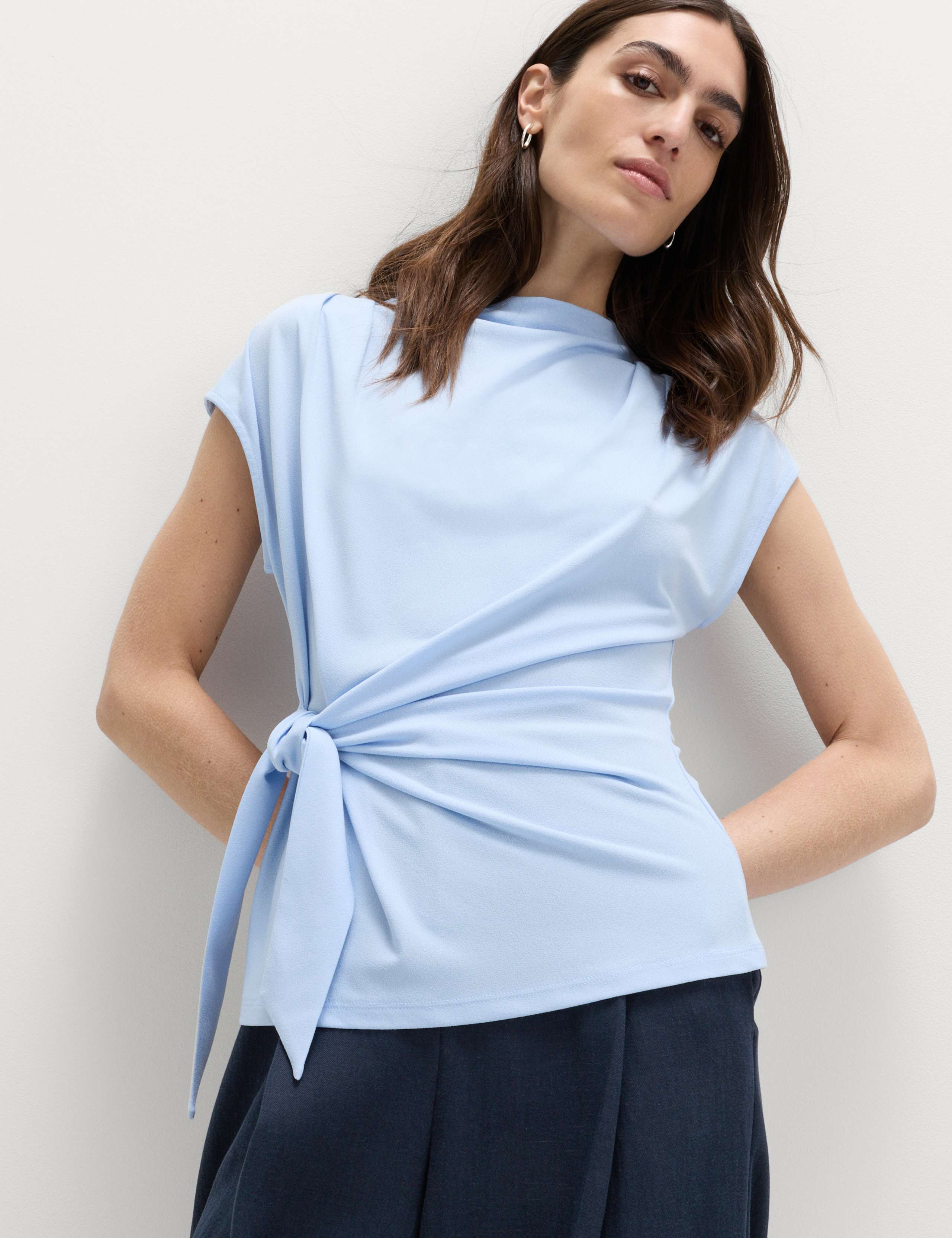 Sleeveless Knot Detail Top 5 of 7