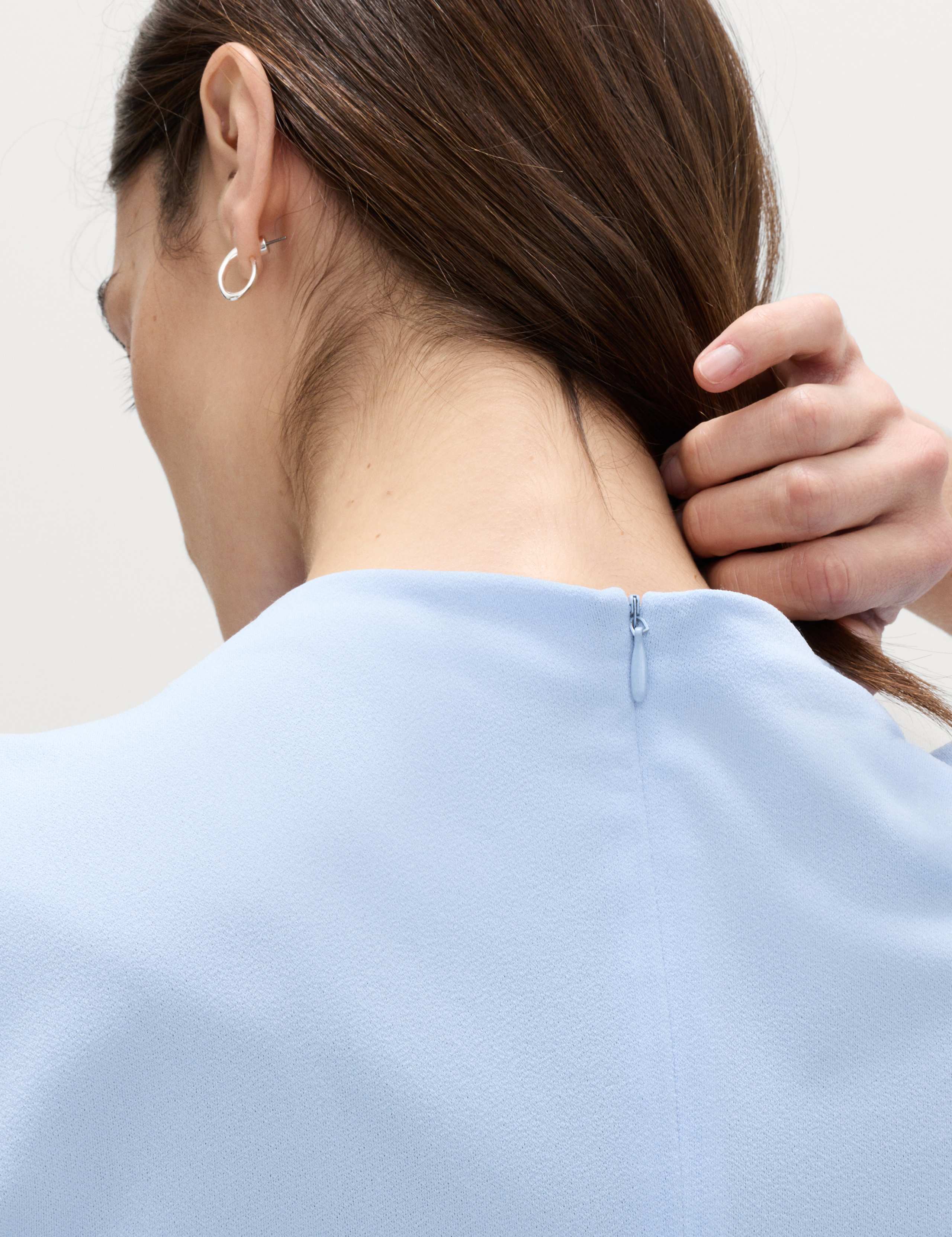 Sleeveless Knot Detail Top 6 of 7