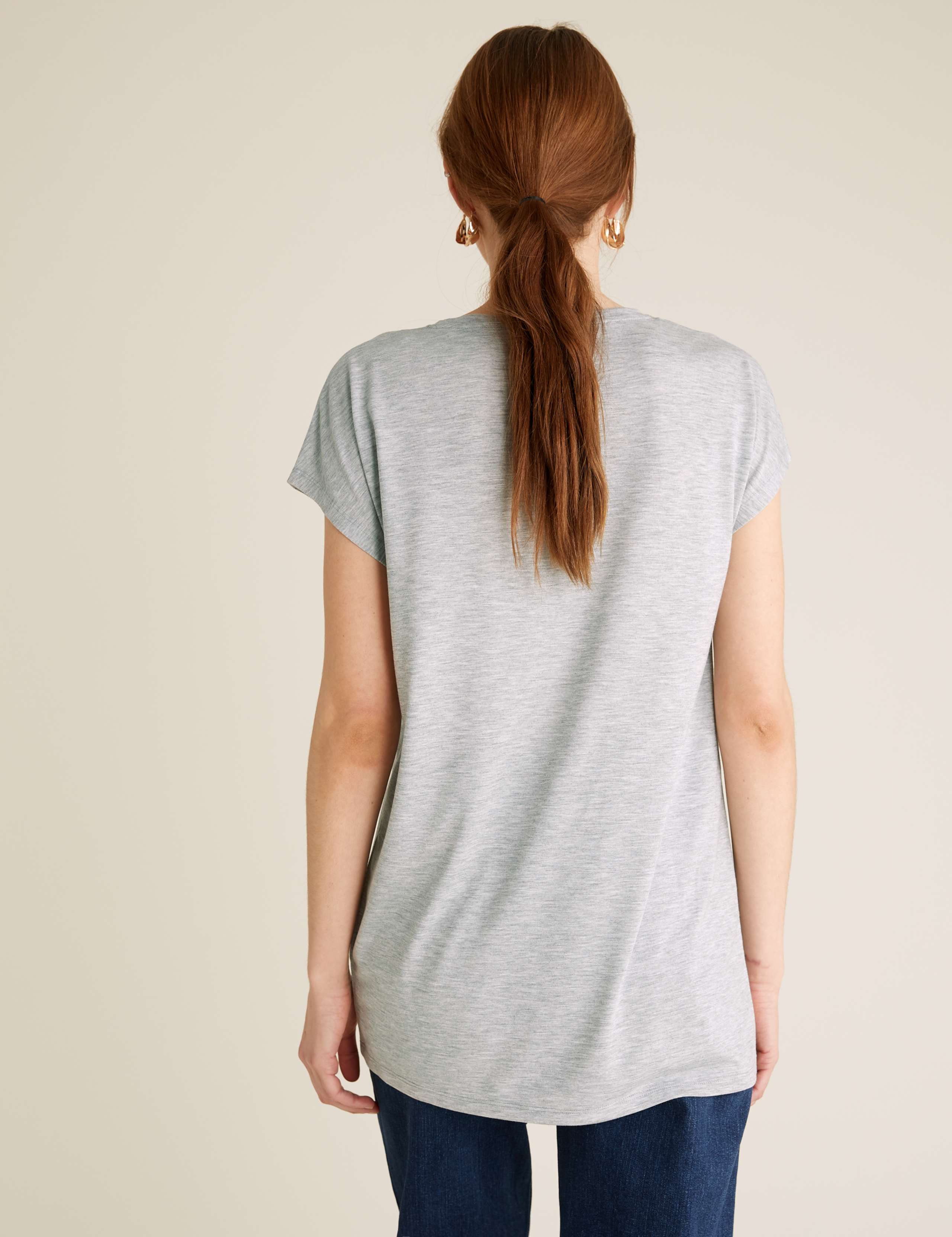 V-Neck Relaxed Longline T-Shirt 4 of 5
