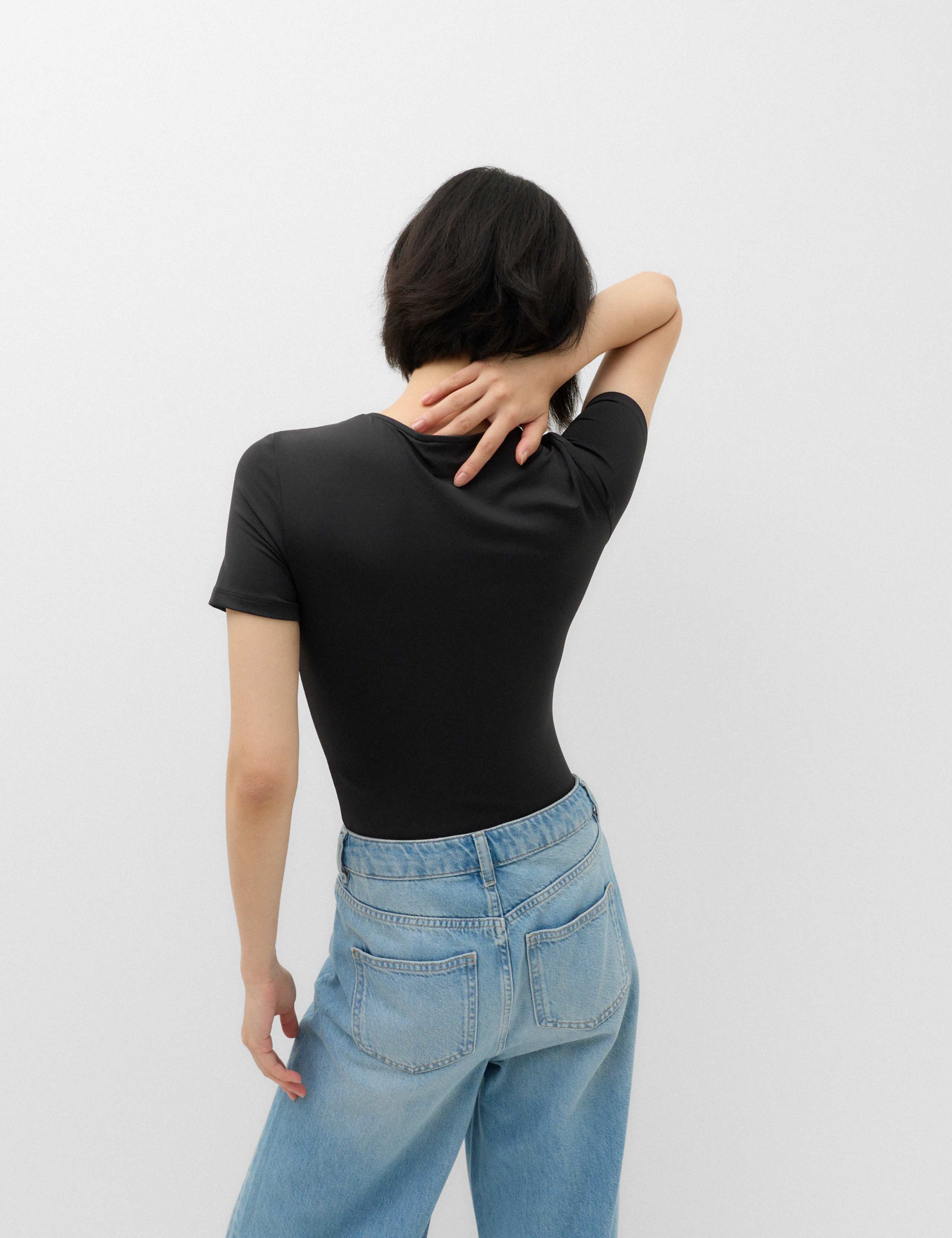 Crew Neck Short Sleeve Fitted Bodysuit 4 of 5