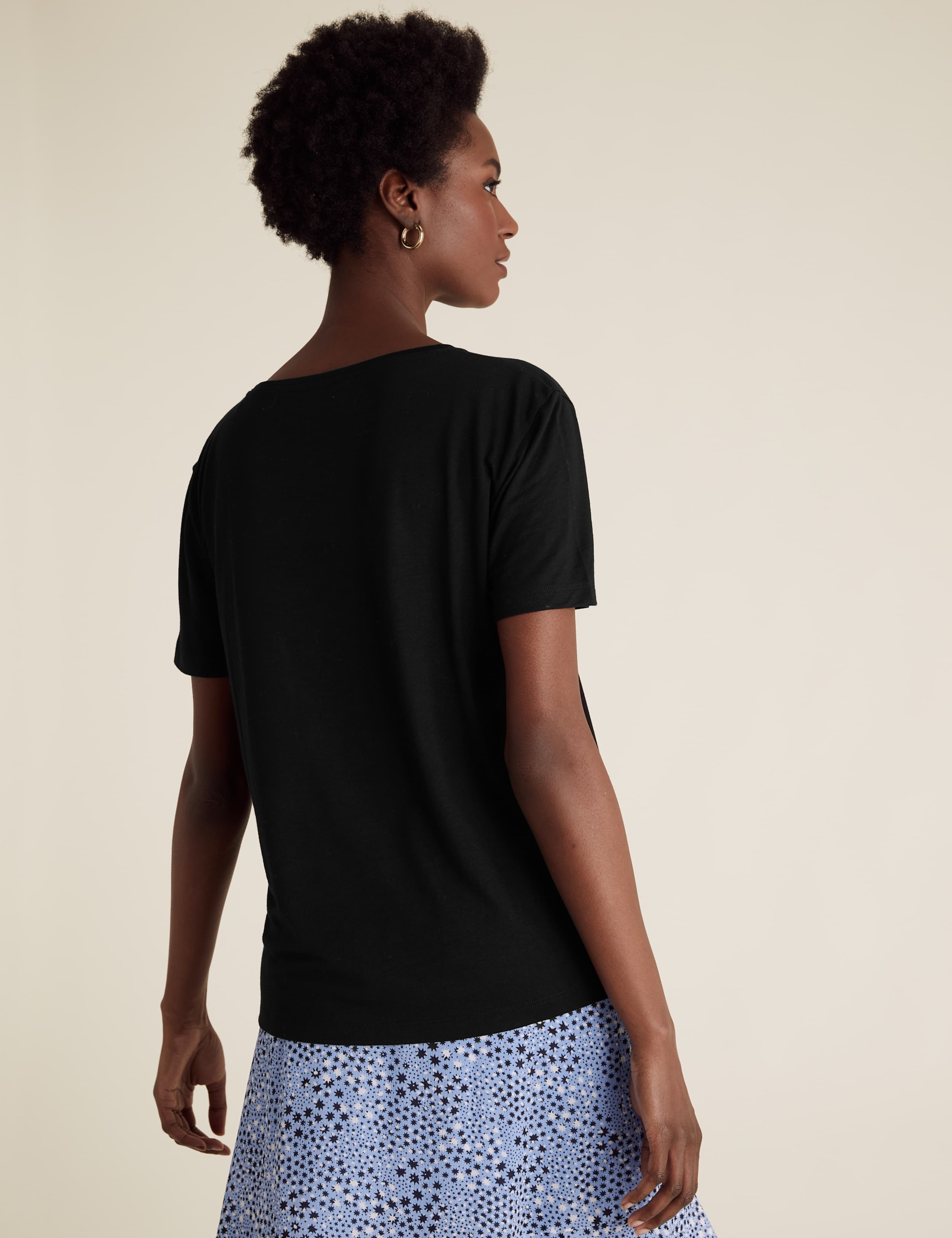 Crew Neck Relaxed Short Sleeve T-Shirt 4 of 5