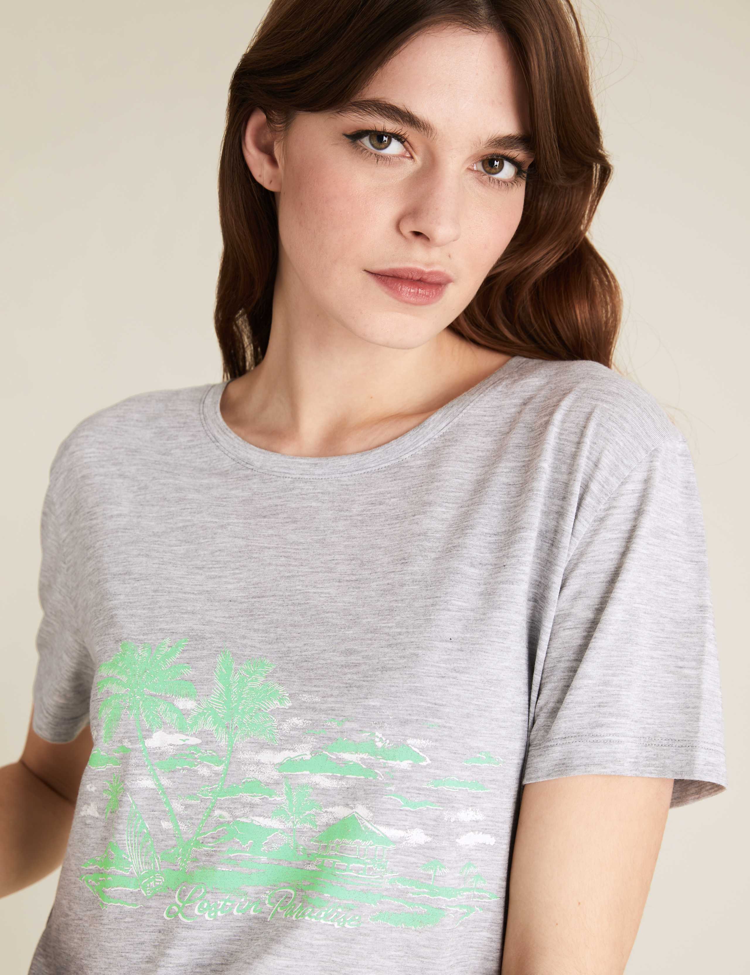 Wow Slogan Crew Neck Relaxed T-Shirt 3 of 4
