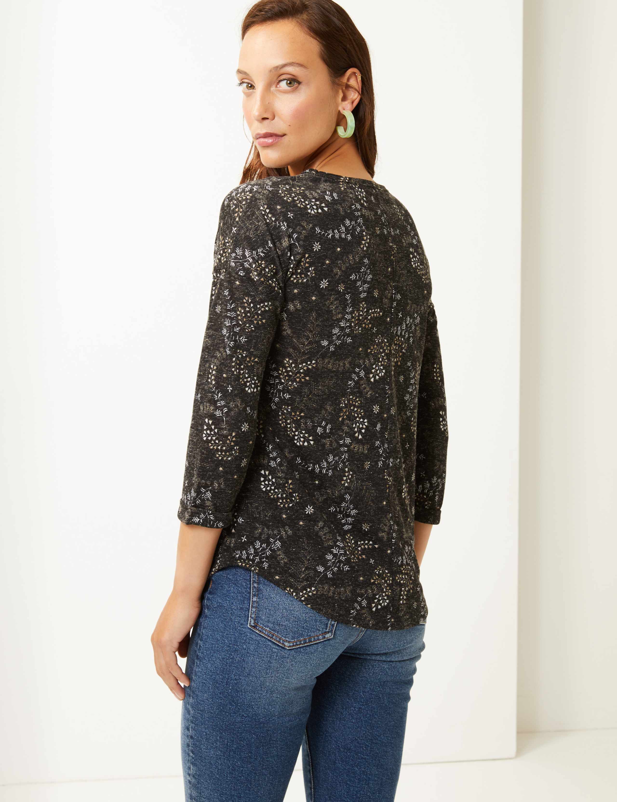 Printed Round Neck 3/4 Sleeve T-Shirt 4 of 4