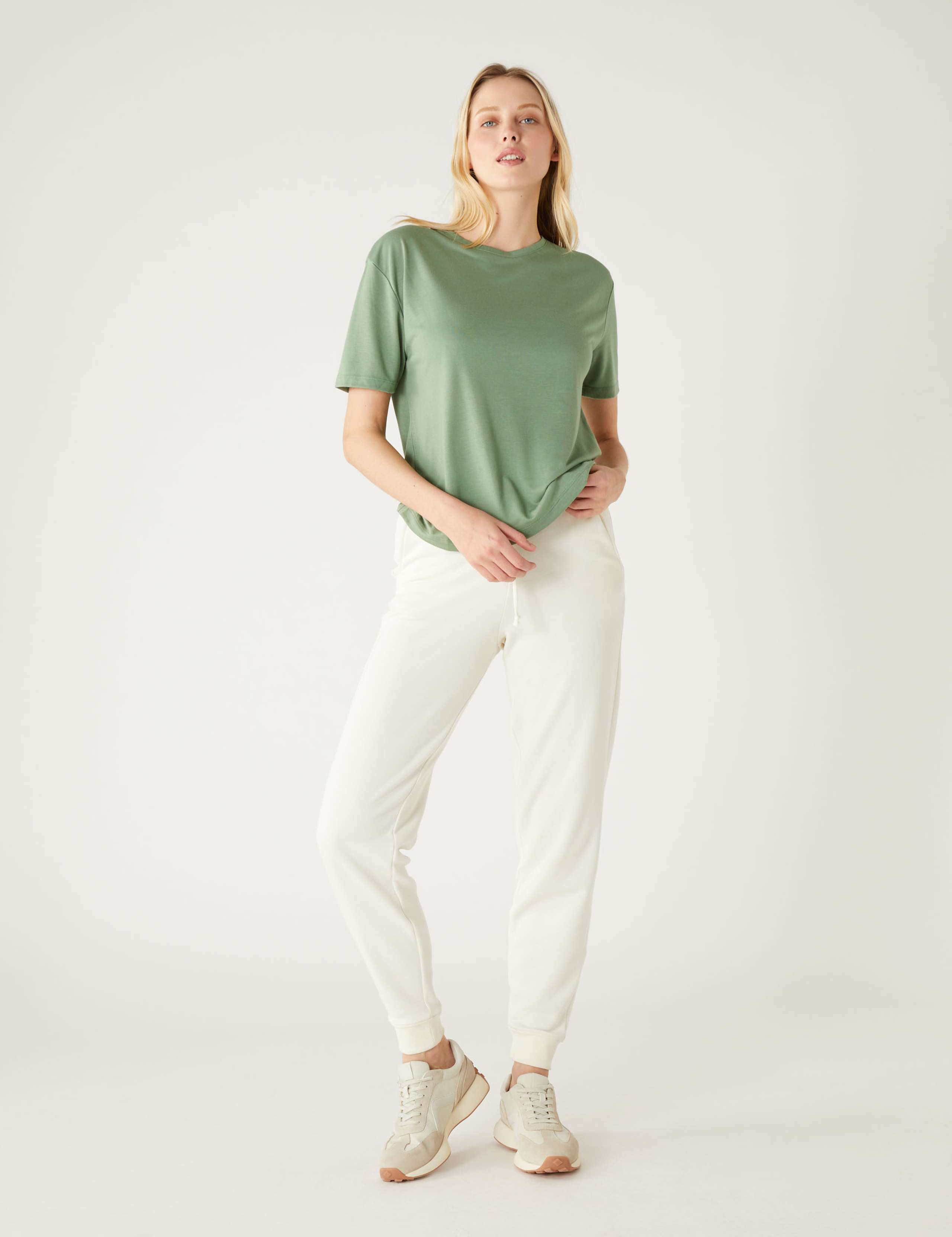 Crew Neck Relaxed T-Shirt 3 of 5